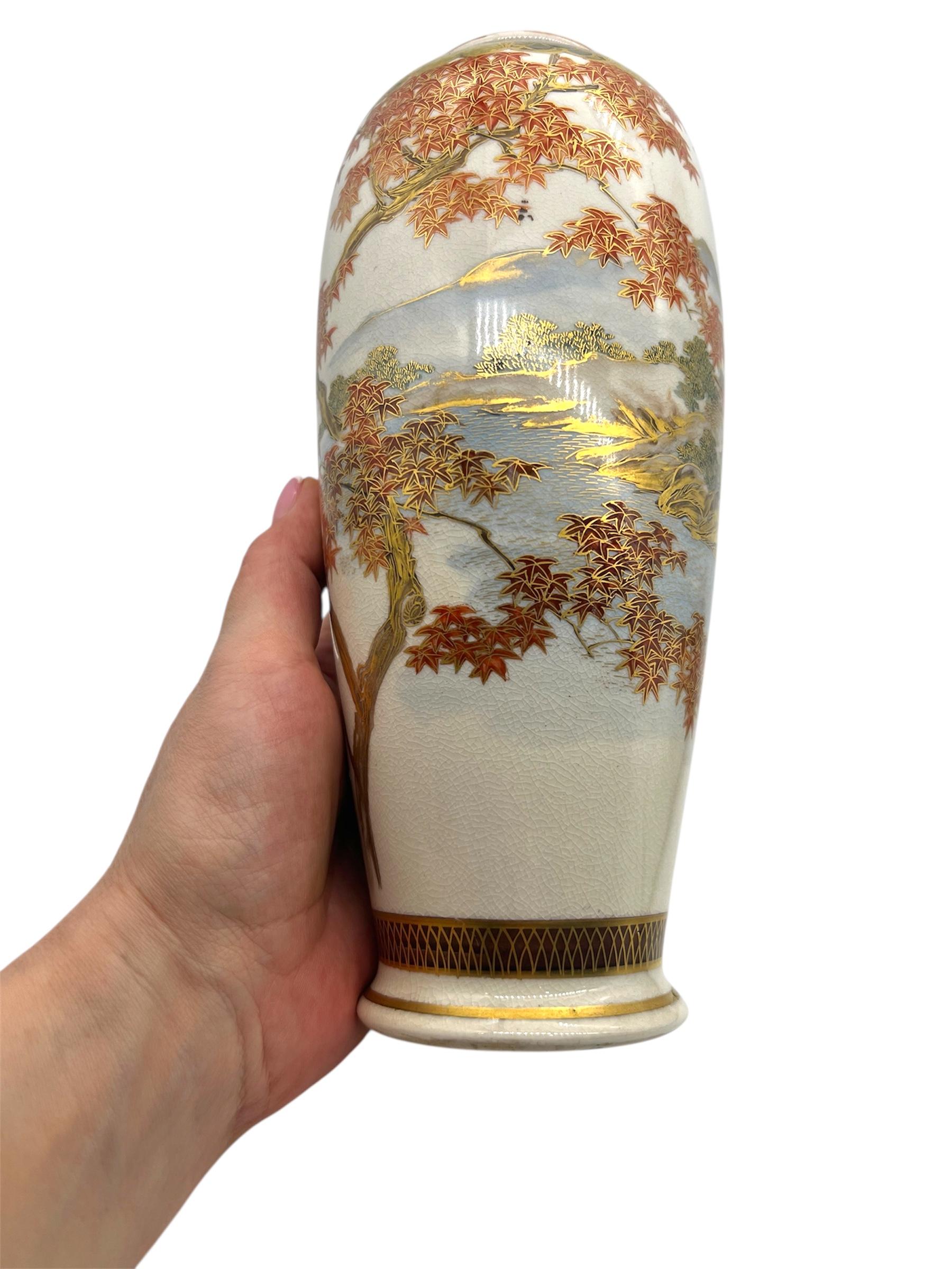 A Fine Pair of Japanese Satsuma Vases, Meiji Period , Signed Reizan. in vendita 9
