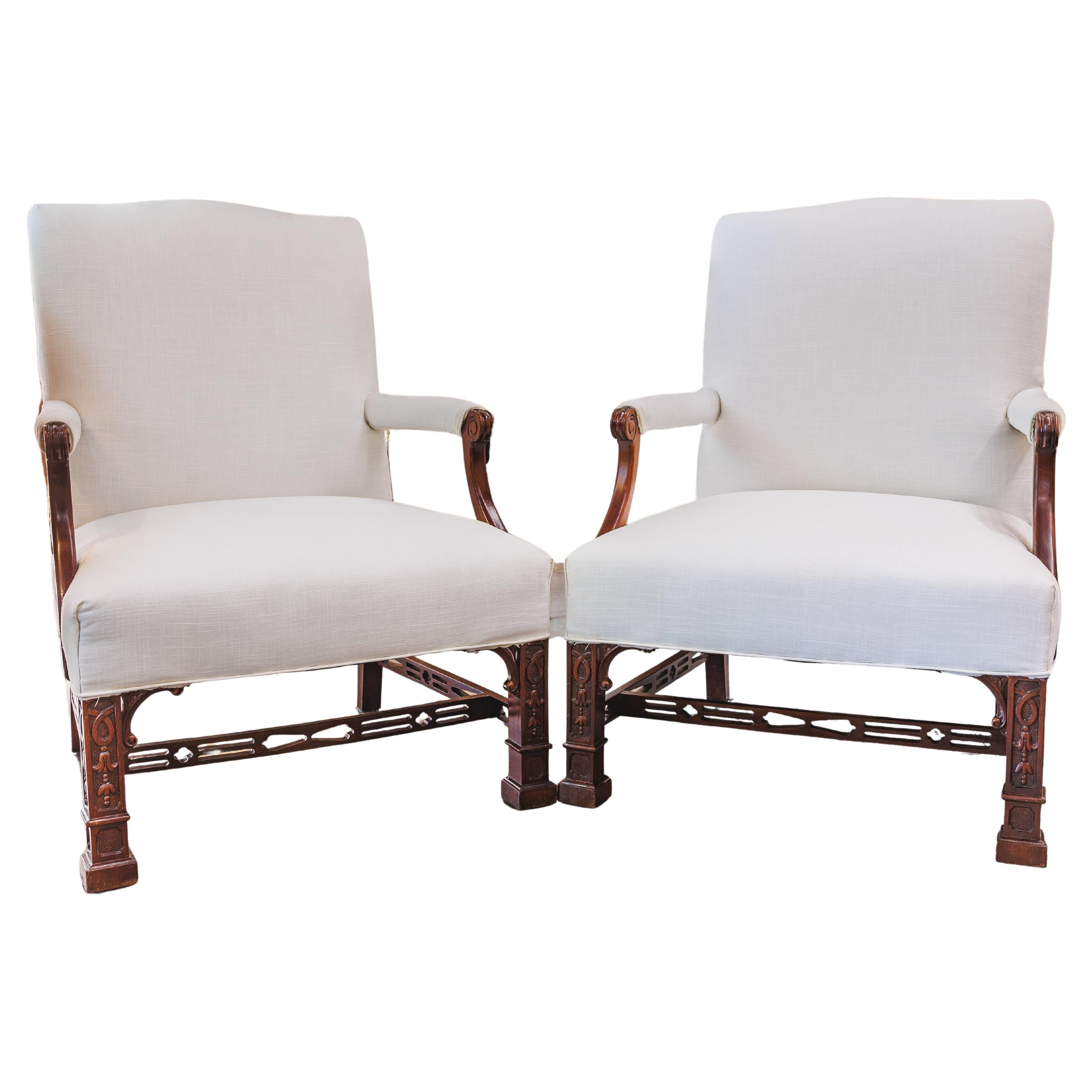 Une belle paire de grands fauteuils Chippendale chinois de la fin du 19ème siècle