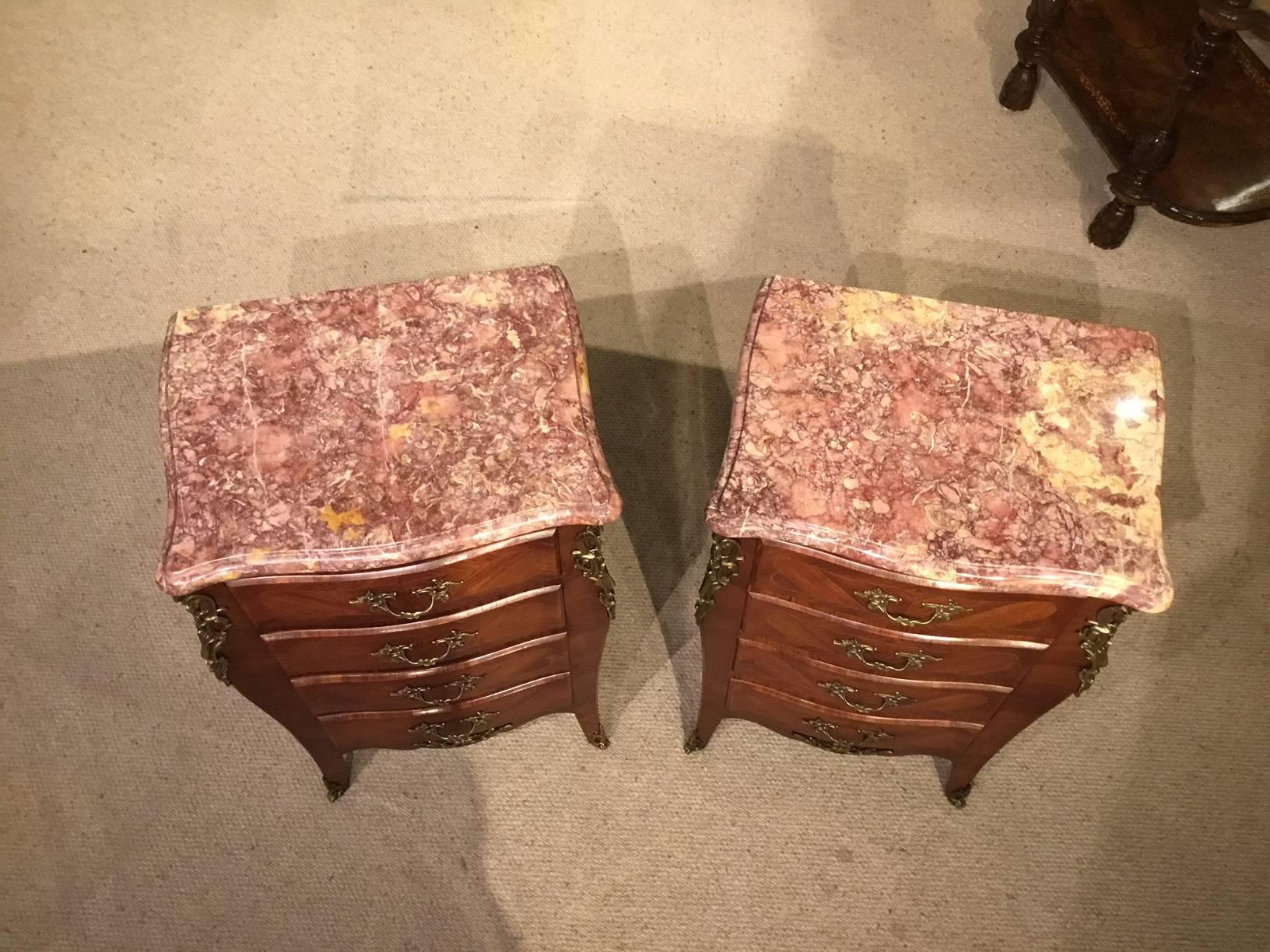 Fine Pair of Late 19th Century French Kingwood Bedside Chests In Excellent Condition In Darwen, GB