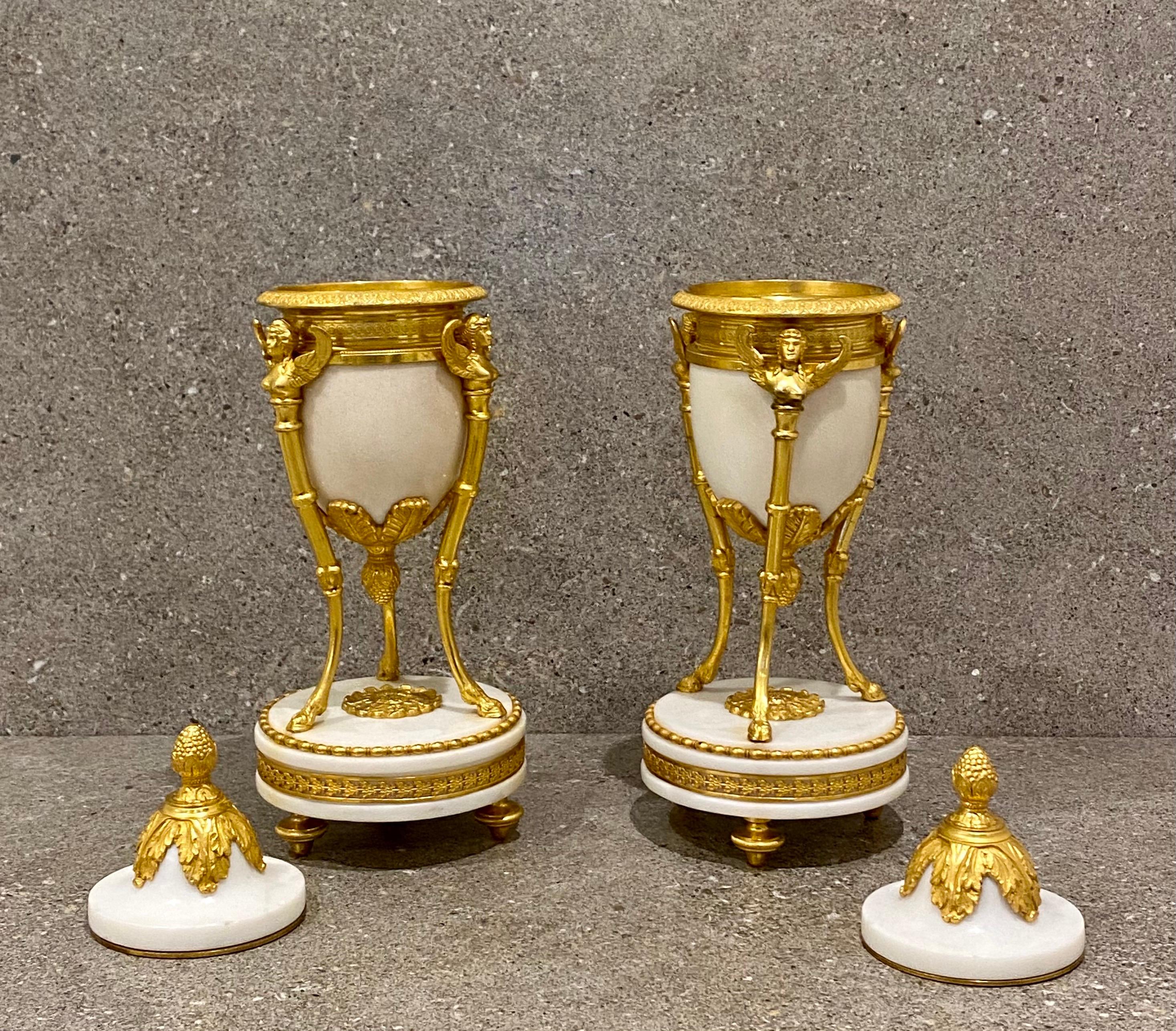 Fine Pair of Louis XVI Winged Sphinx Gilt-Bronze and white Marble Cassolettes In Good Condition In London, GB