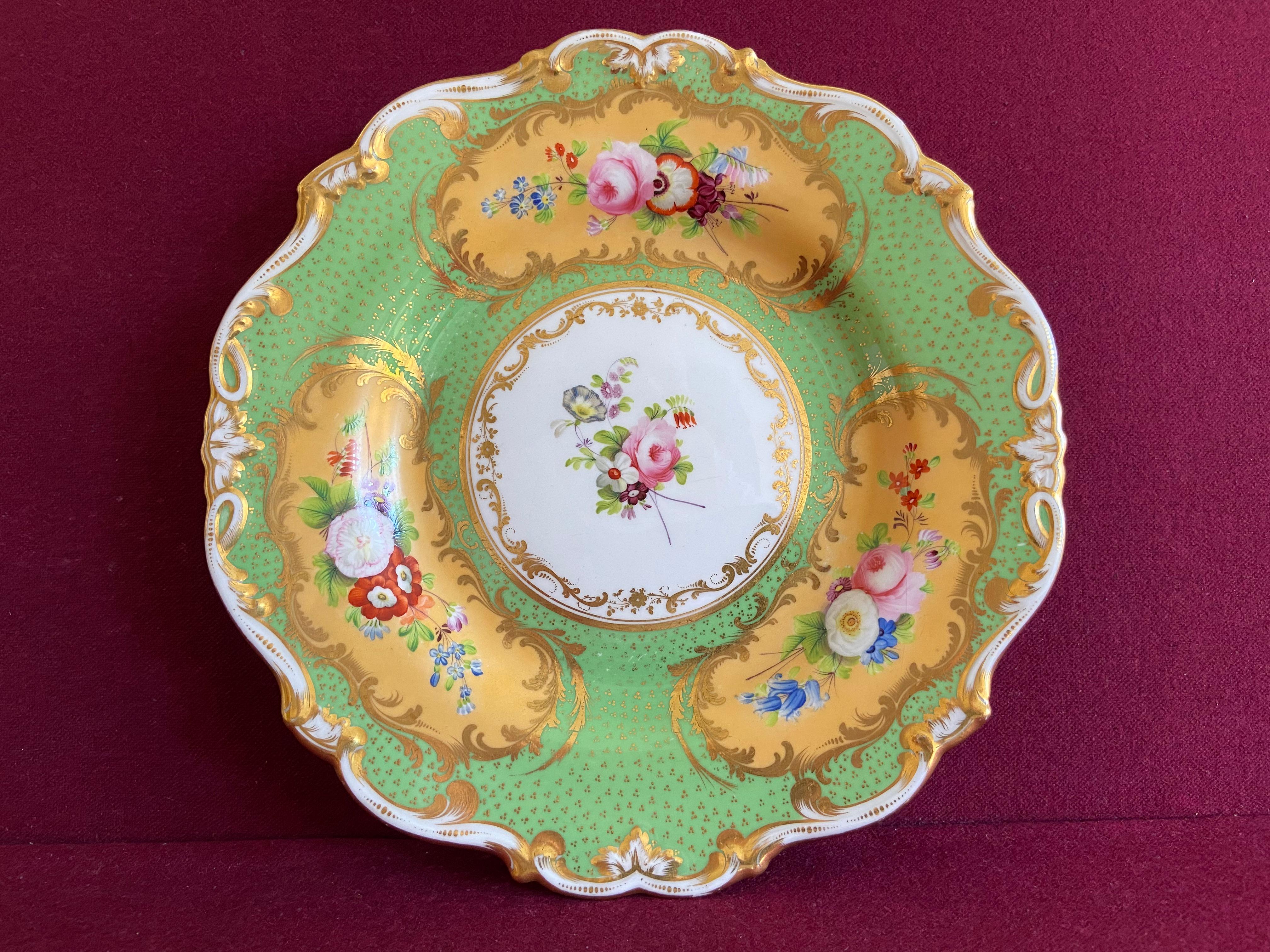 Fine Pair of Minton Porcelain Dessert Plates C.1835 In Good Condition For Sale In Exeter, GB