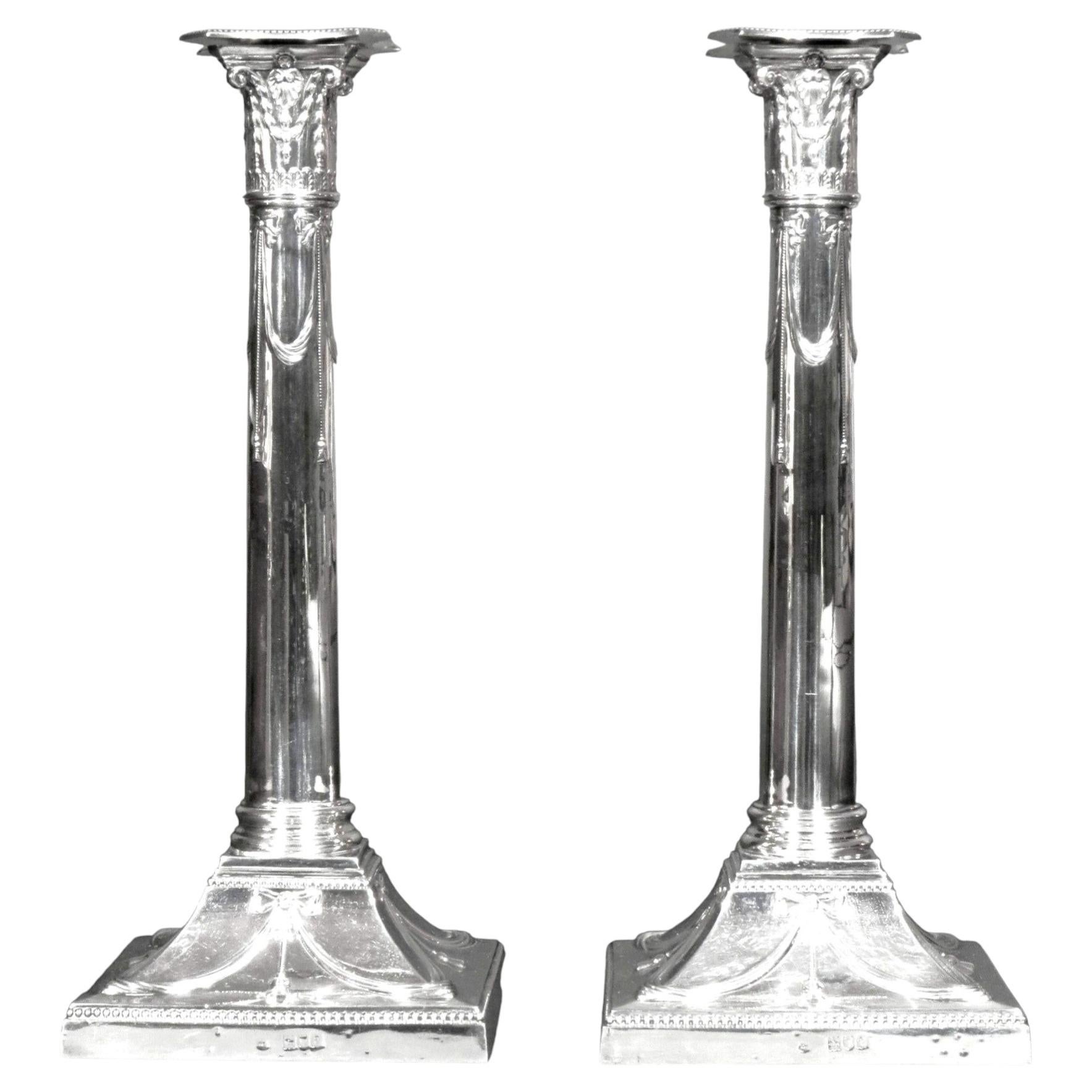 A Fine Pair of Neoclassical Revival Sterling Silver Candlesticks, London 1901 For Sale