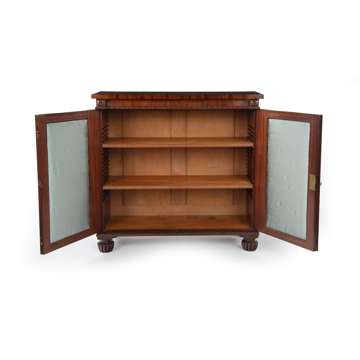 A Fine Pair of Regency Mahogany Side Cabinets by Gillows, c.1815 For Sale 8