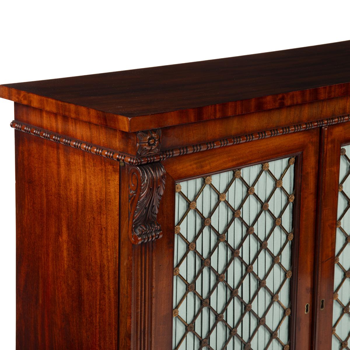 19th Century A Fine Pair of Regency Mahogany Side Cabinets by Gillows, c.1815 For Sale