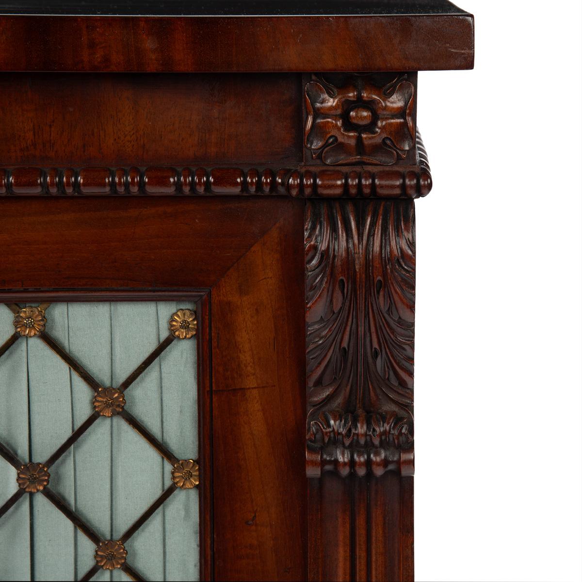 A Fine Pair of Regency Mahogany Side Cabinets by Gillows, c.1815 For Sale 3