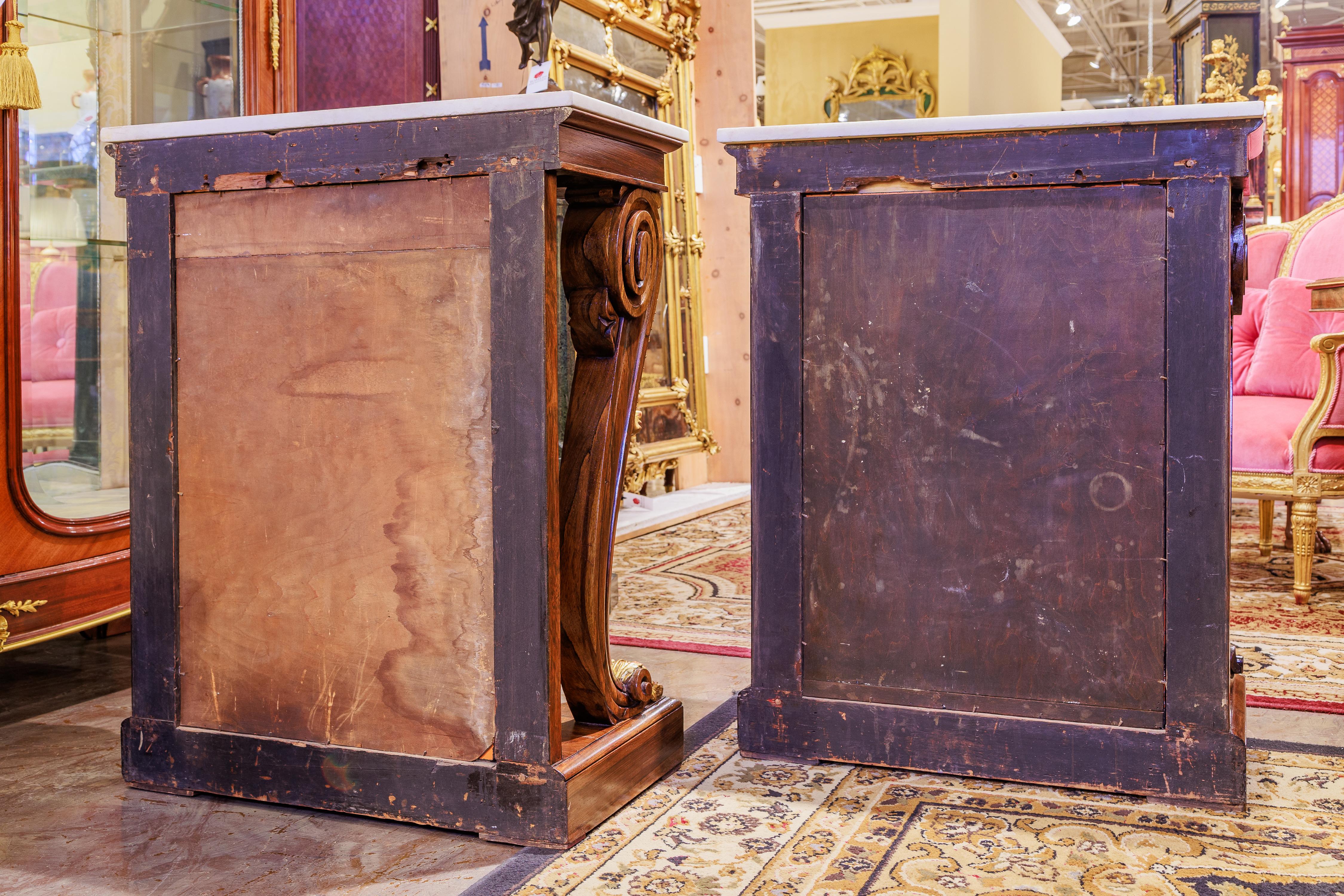 19th Century A fine pair of Regency rosewood and parcel gilt console tables For Sale
