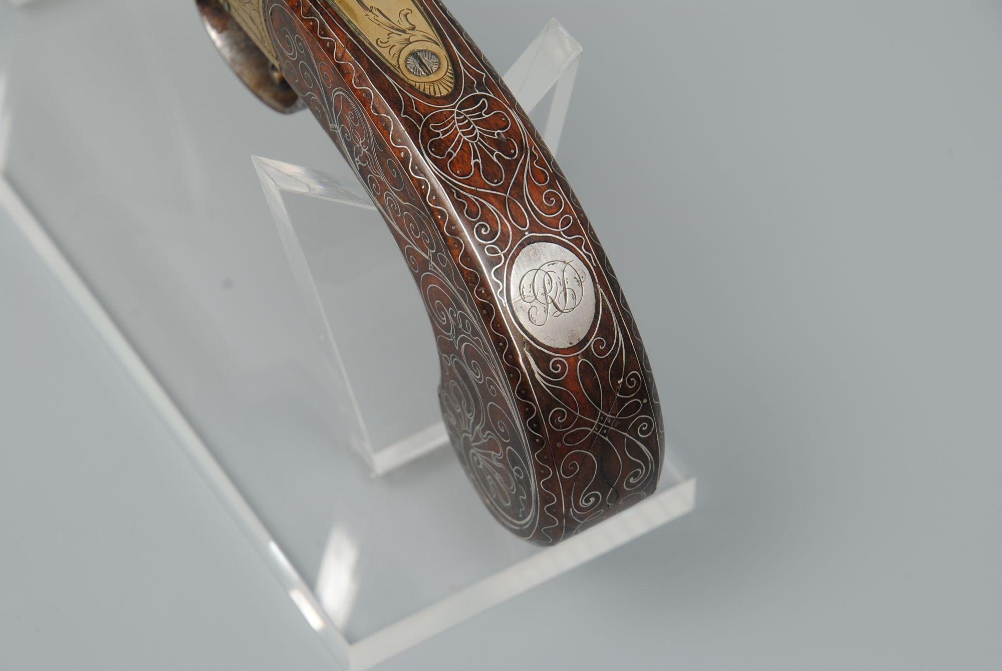 A Fine Pair Of Silver Inlaid Brass Barrelled Pistols By Bunney London In Good Condition In Lincolnshire, GB
