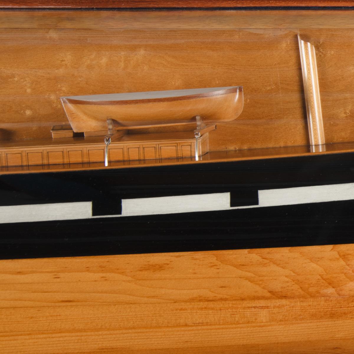 Modèle de présentation en demi-coque du Hawthornbank, lancé en 1889 en vente 6