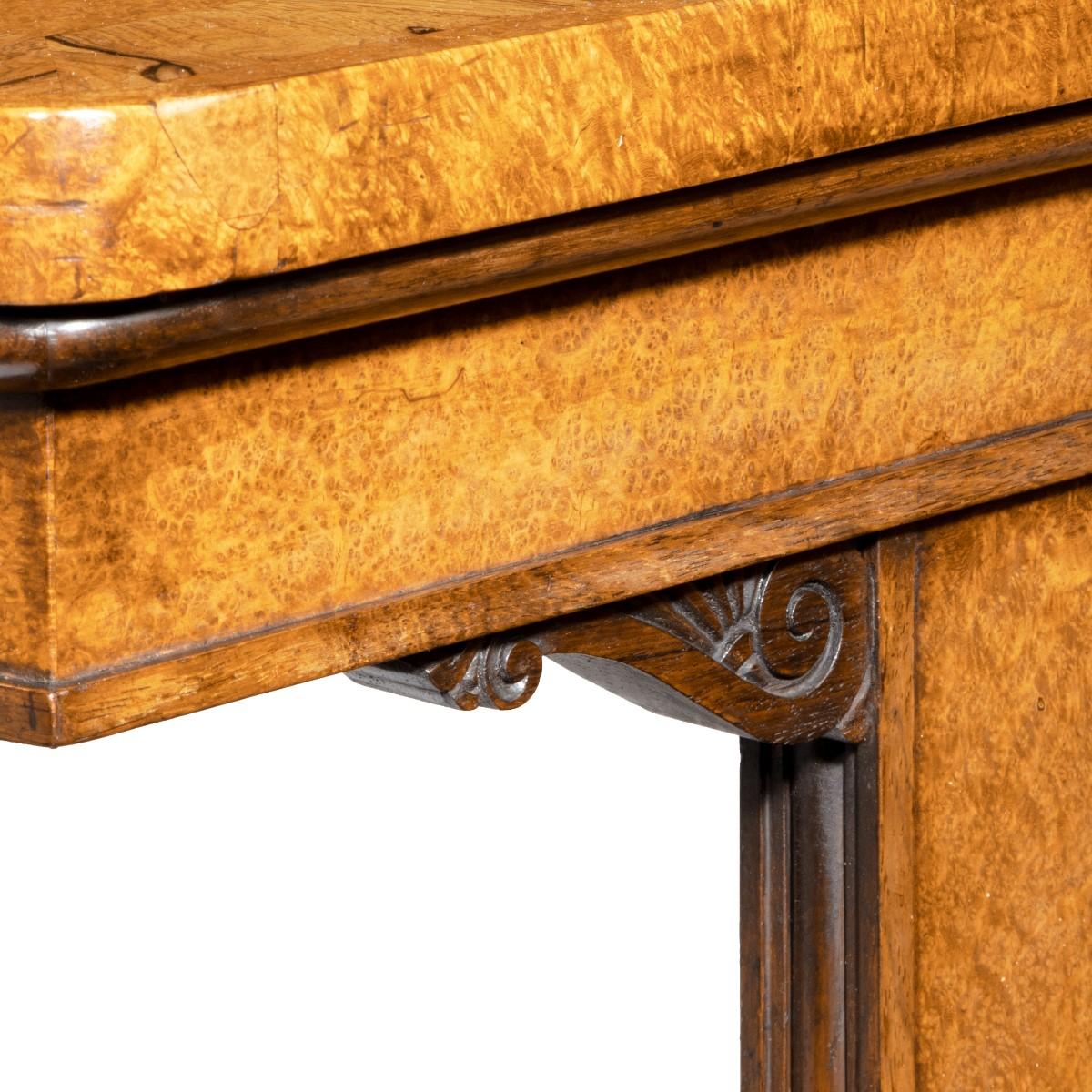 Table à écrire Amboyna George IV de qualité supérieure, attribuée à Morel et Seddon en vente 4