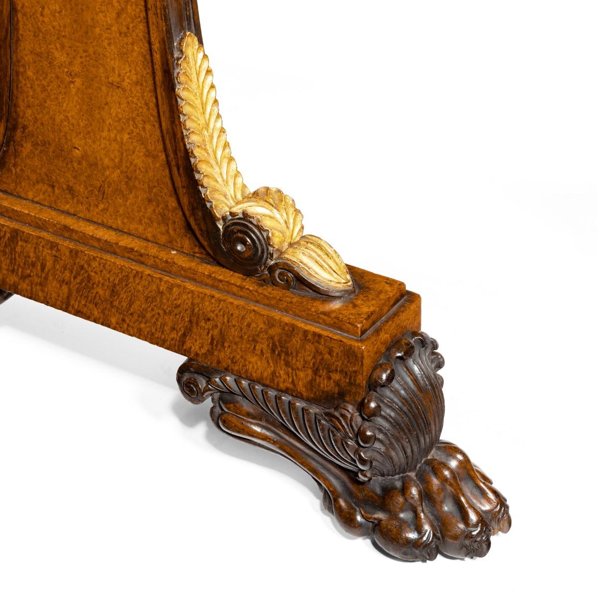 Table à écrire Amboyna George IV de qualité supérieure, attribuée à Morel et Seddon en vente 7