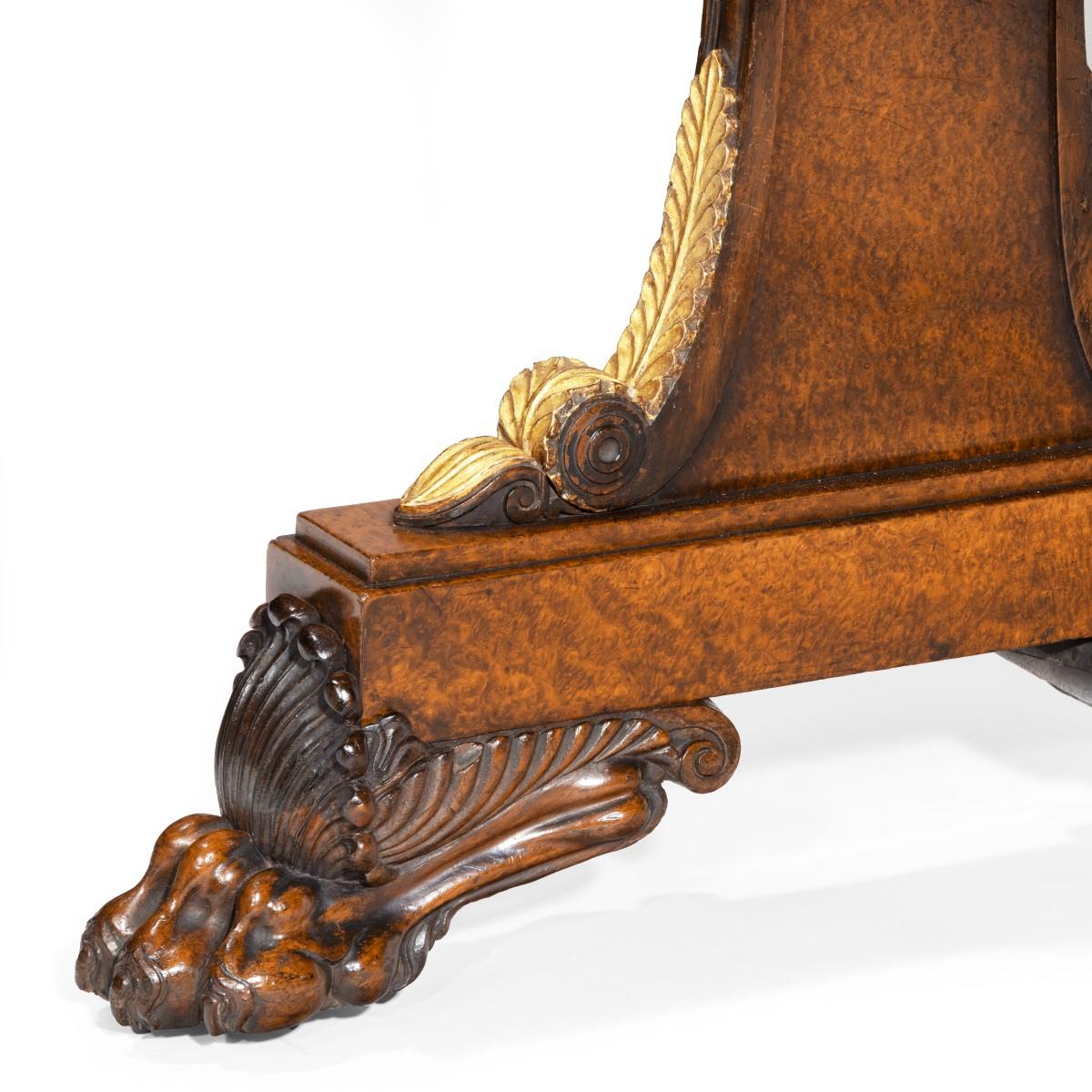 Table à écrire Amboyna George IV de qualité supérieure, attribuée à Morel et Seddon en vente 1