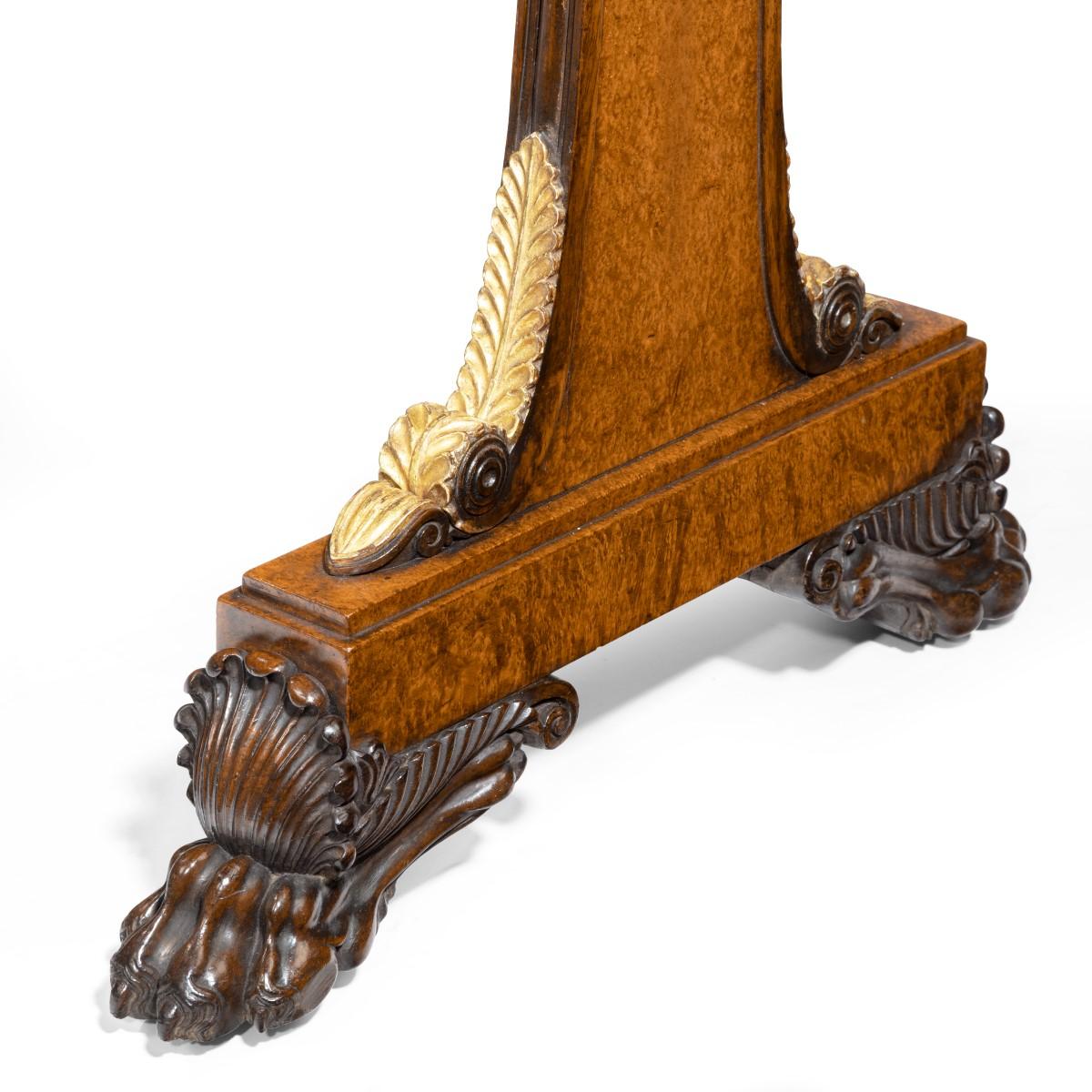 Table à écrire Amboyna George IV de qualité supérieure, attribuée à Morel et Seddon en vente 2