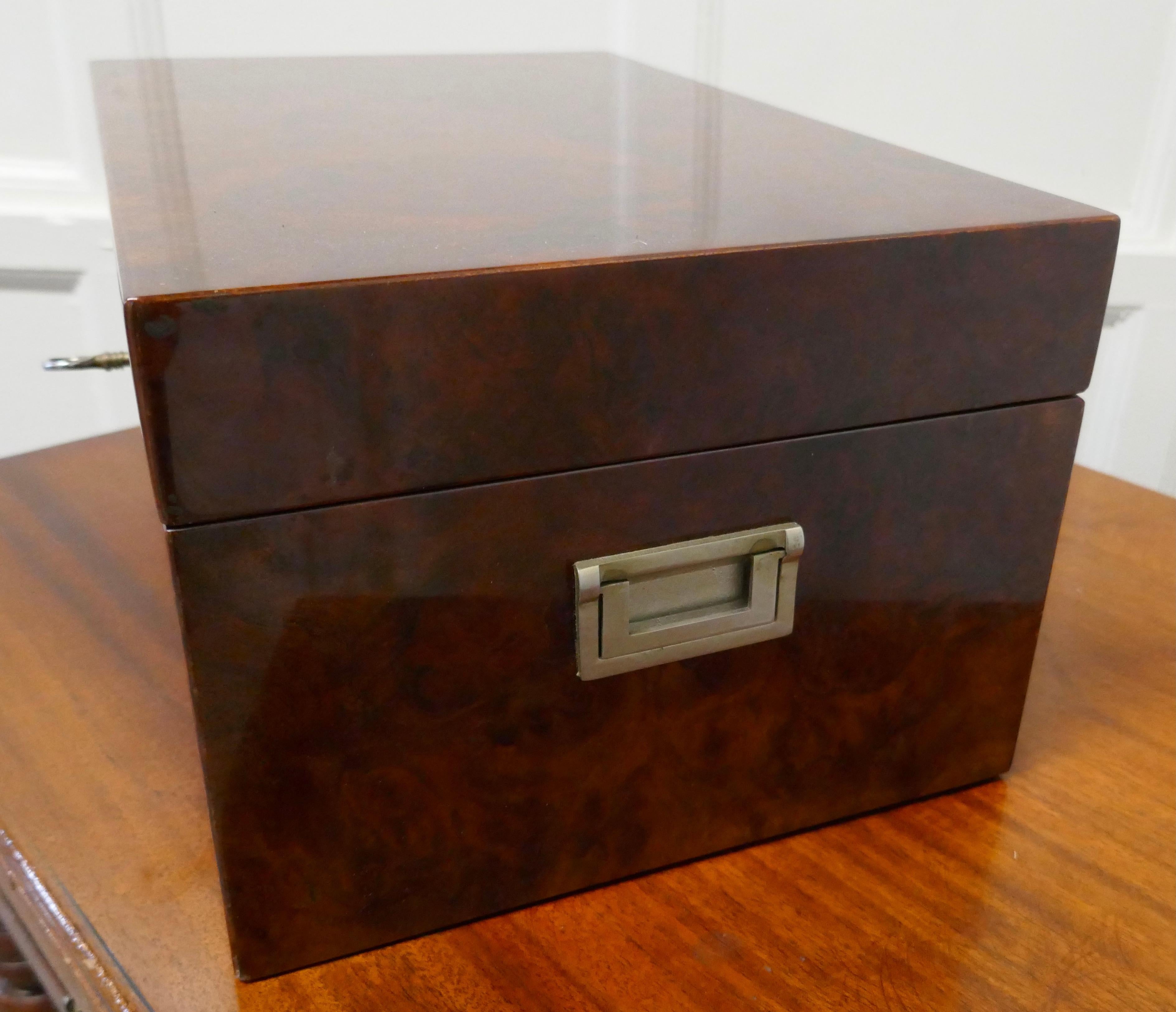 20th Century Fine Quality Burr Walnut Humidor made by Boisseliers du Rif