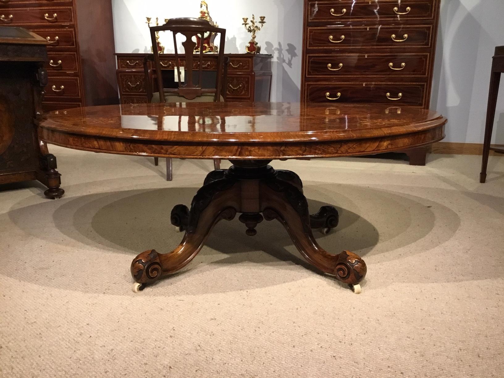 Late 19th Century Fine Quality Burr Walnut Victorian Period Oval Antique Coffee Table