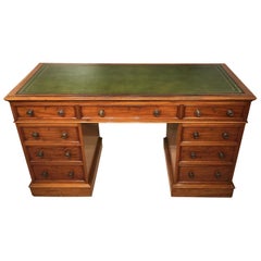 Fine Quality Figured Mahogany Victorian Period Pedestal Desk