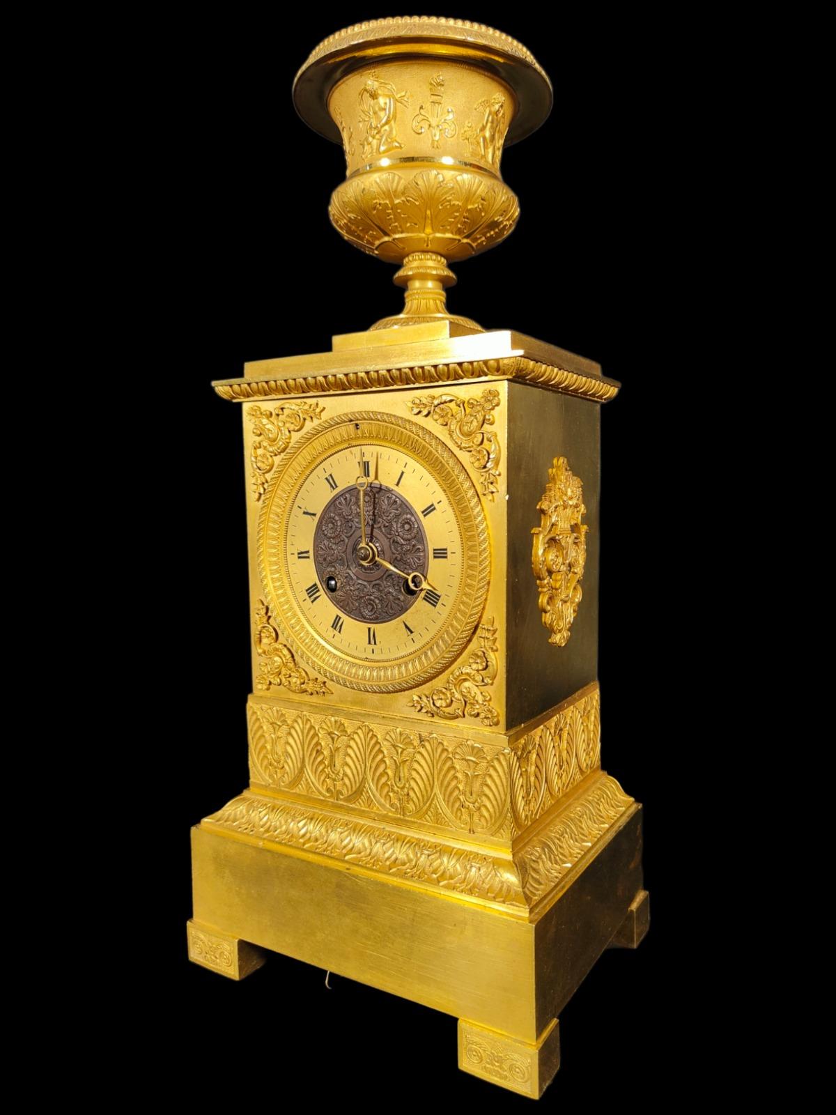 Fine Quality French Empire Clock by the Eminent Maker Ledieur In Good Condition For Sale In Madrid, ES