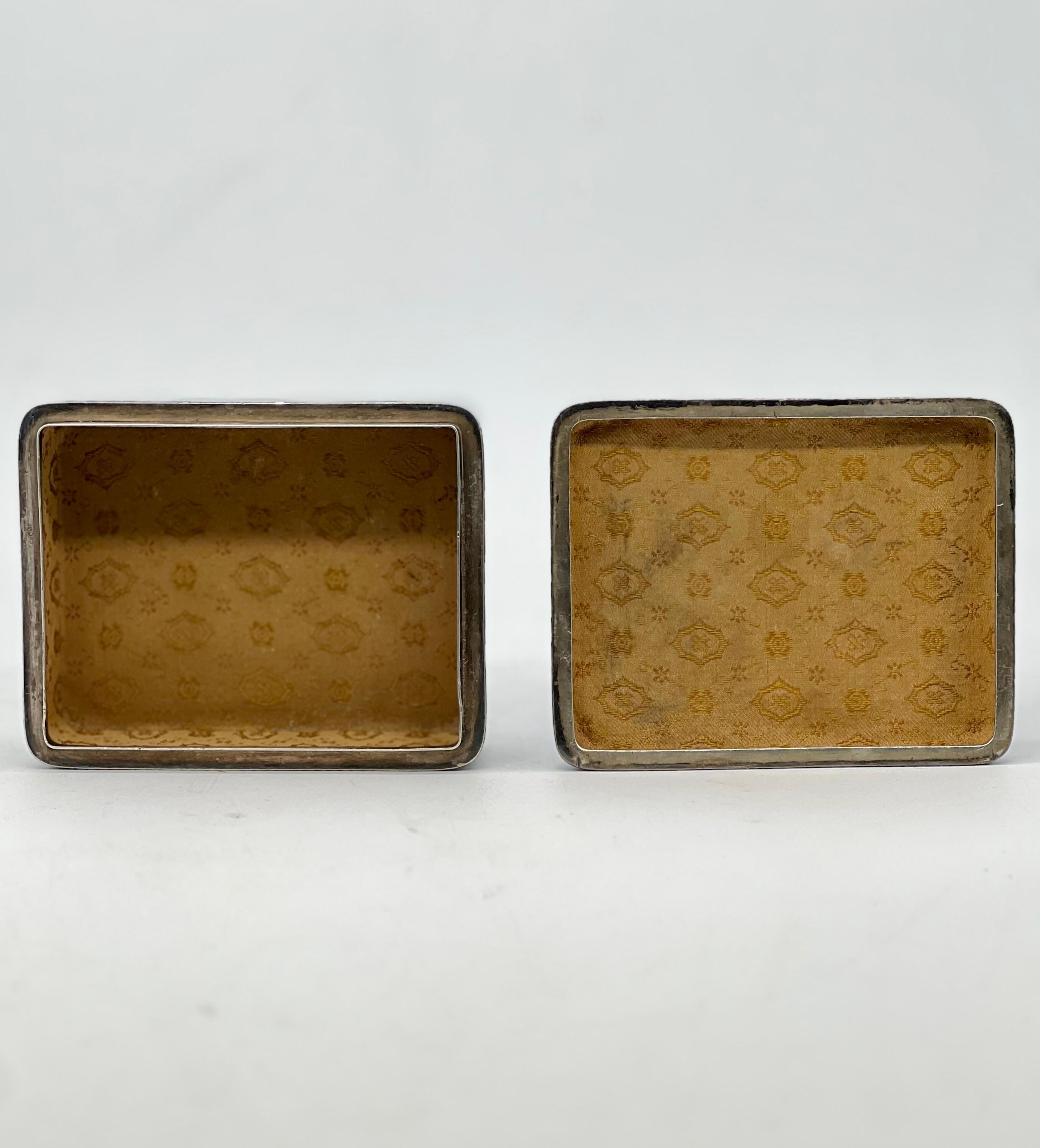 XIX secolo Scatola di smalto cloisonne giapponese di alta qualità in stile Sosuke, attribuita ad Ando. in vendita