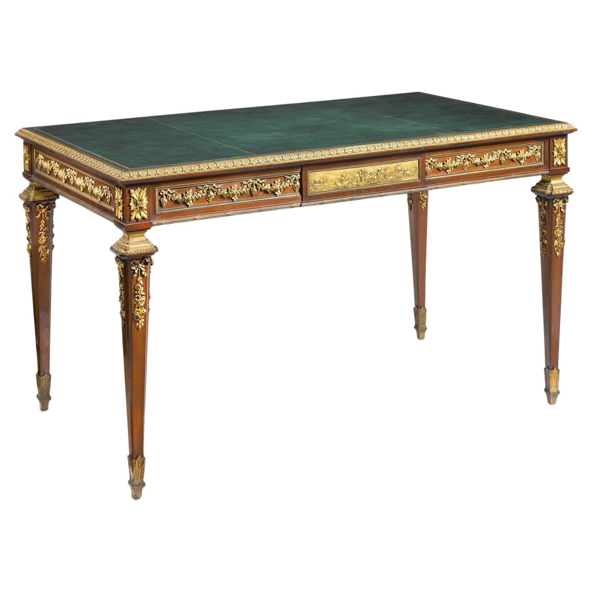 Assiette de bureau de qualité supérieure de style Louis XVI en acajou monté en bronze doré par Alexandre  en vente