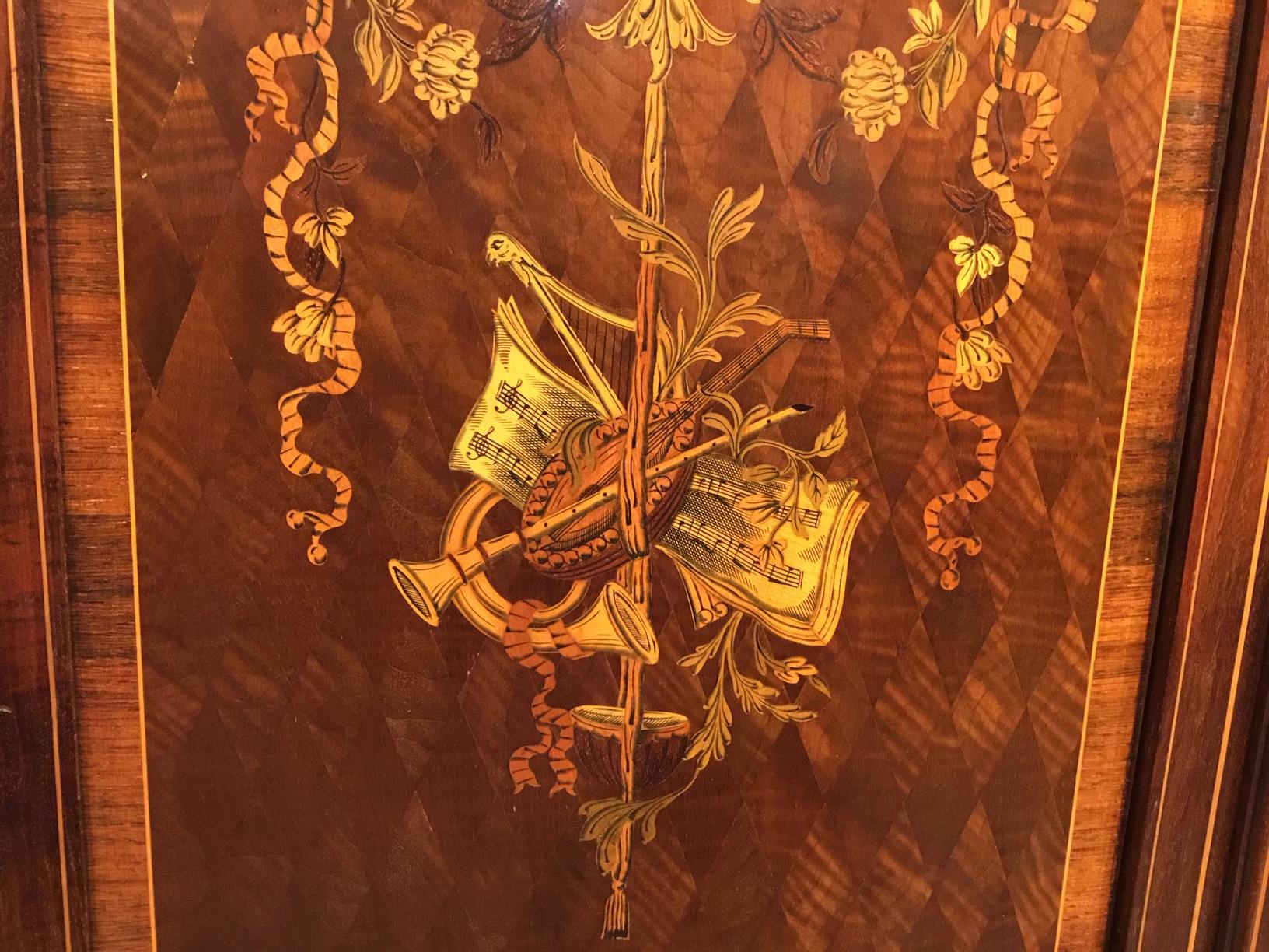 Early 20th Century Fine Quality Marquetry Inlaid Edwardian Period Serpentine Side Cabinet For Sale
