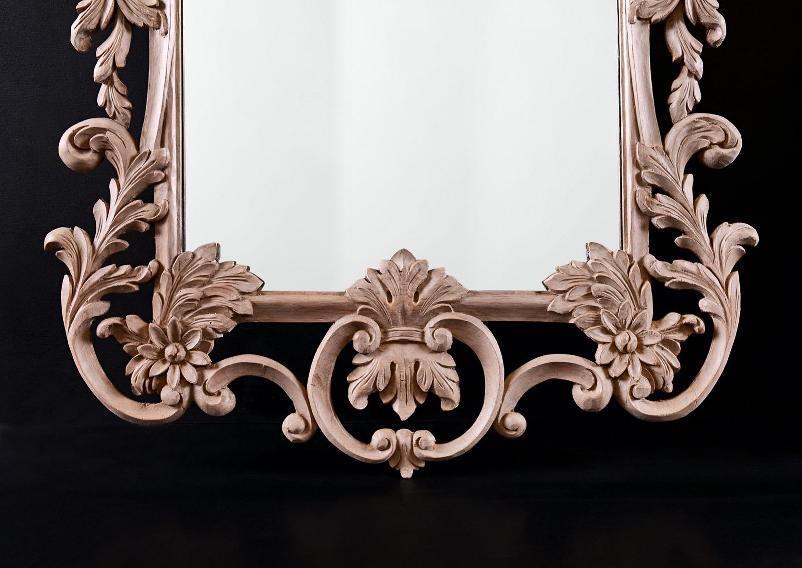 English Fine Quality Pair of Carved Mirrors