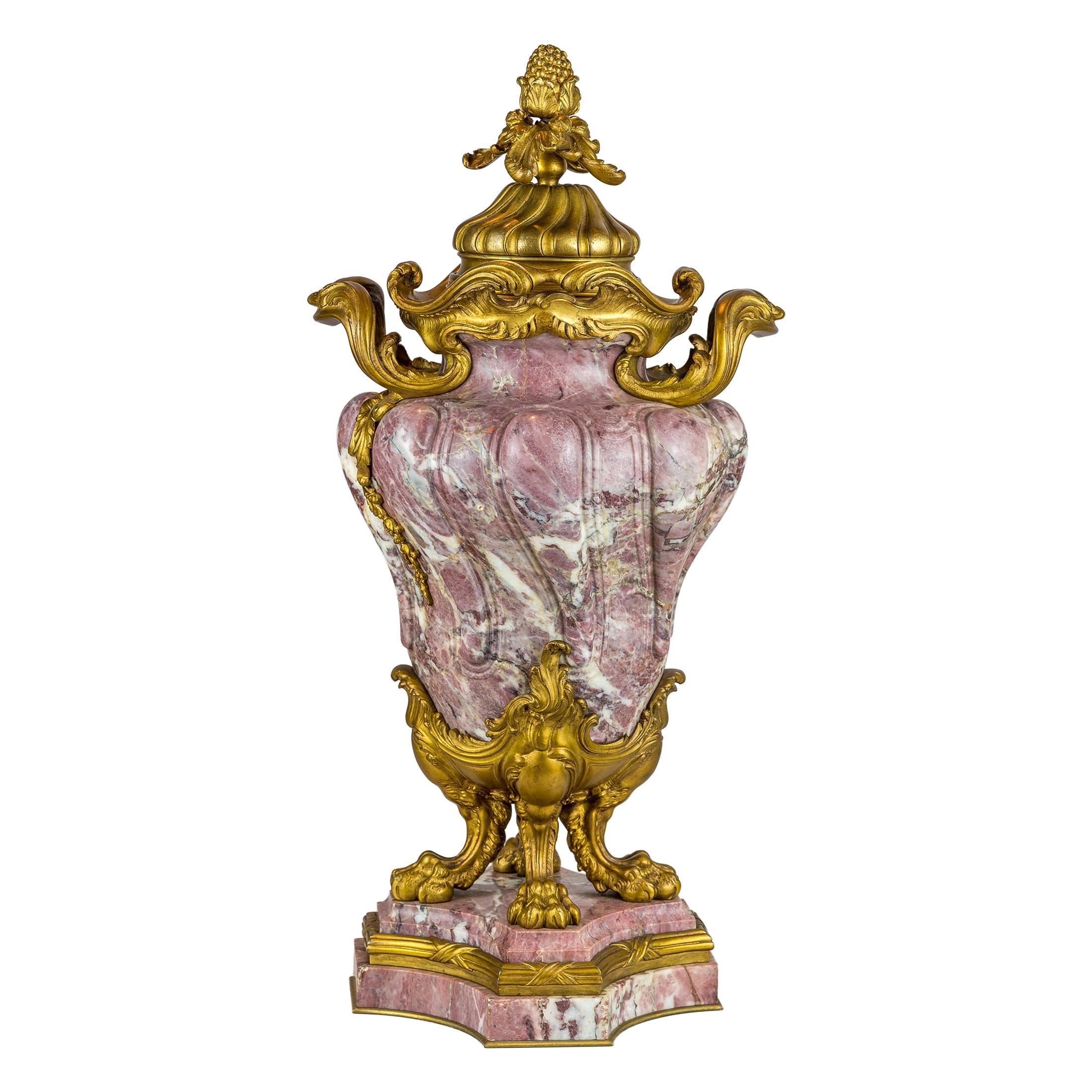 French A Fine Quality Pair of Louis XV-style Ormolu-Mounted and Fleur de Pêcher Marble  For Sale