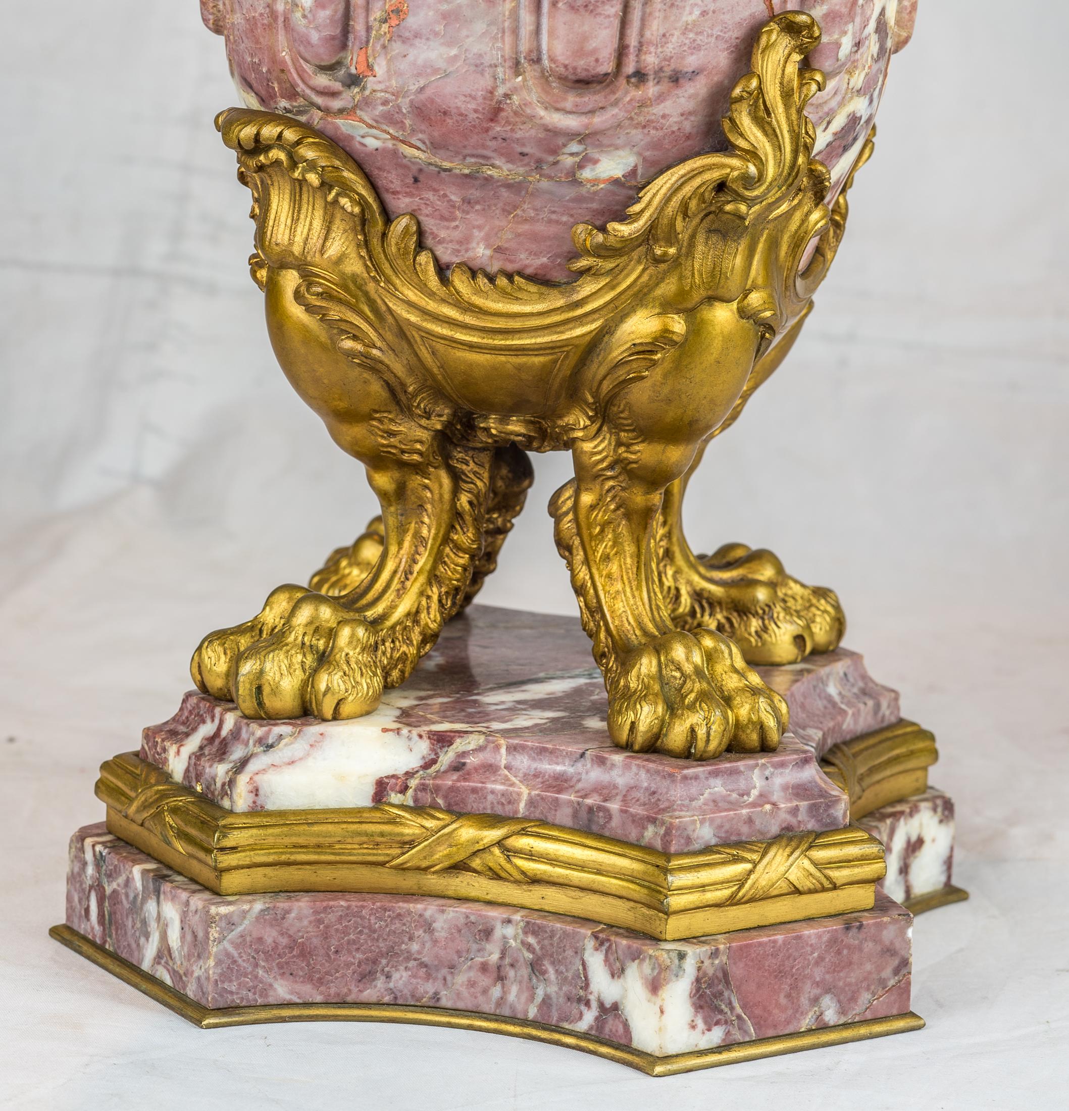 19th Century A Fine Quality Pair of Louis XV-style Ormolu-Mounted and Fleur de Pêcher Marble  For Sale