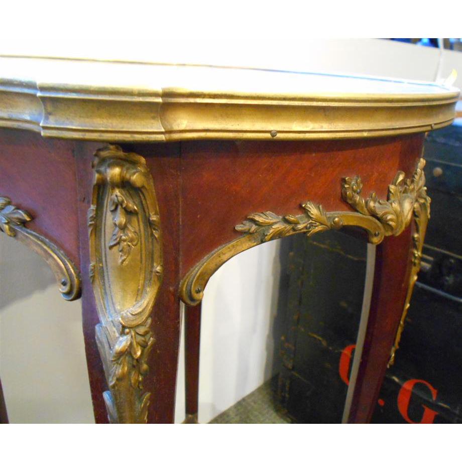 Fine Quality Pair of Louis XVI Style Marble-Top Side Table In Good Condition For Sale In New York, NY