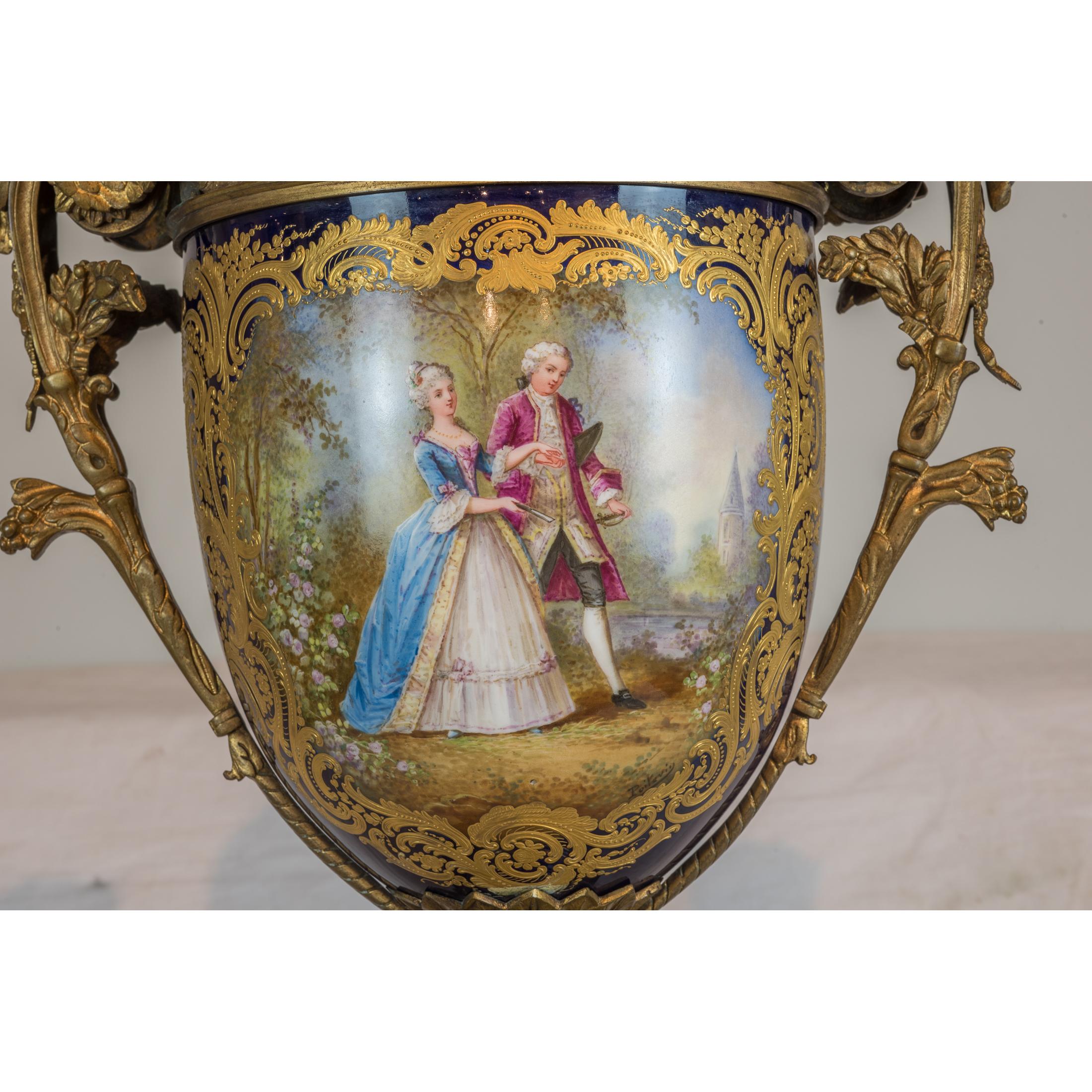 Fine Quality Sèvres Gilt Bronze Mounted and Cobalt Hand Painted Porcelain Garn For Sale 2