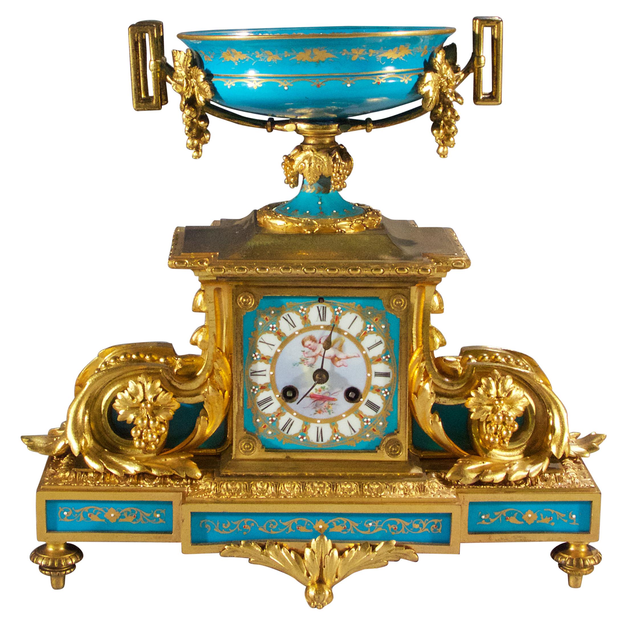 Fine Quality Sèvres-style Louis XVI Gilt-Bronze and Porcelain Mantel Clock
