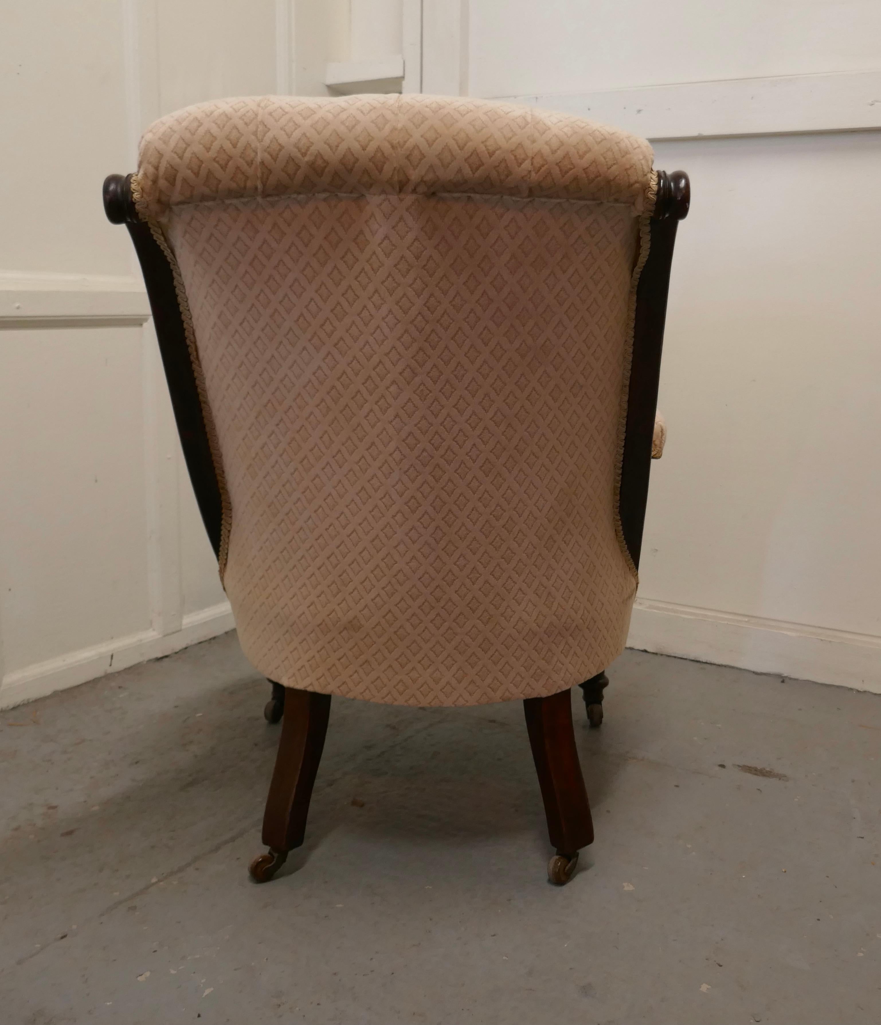 19th Century Fine Quality William IV Mahogany Button Back Chair For Sale