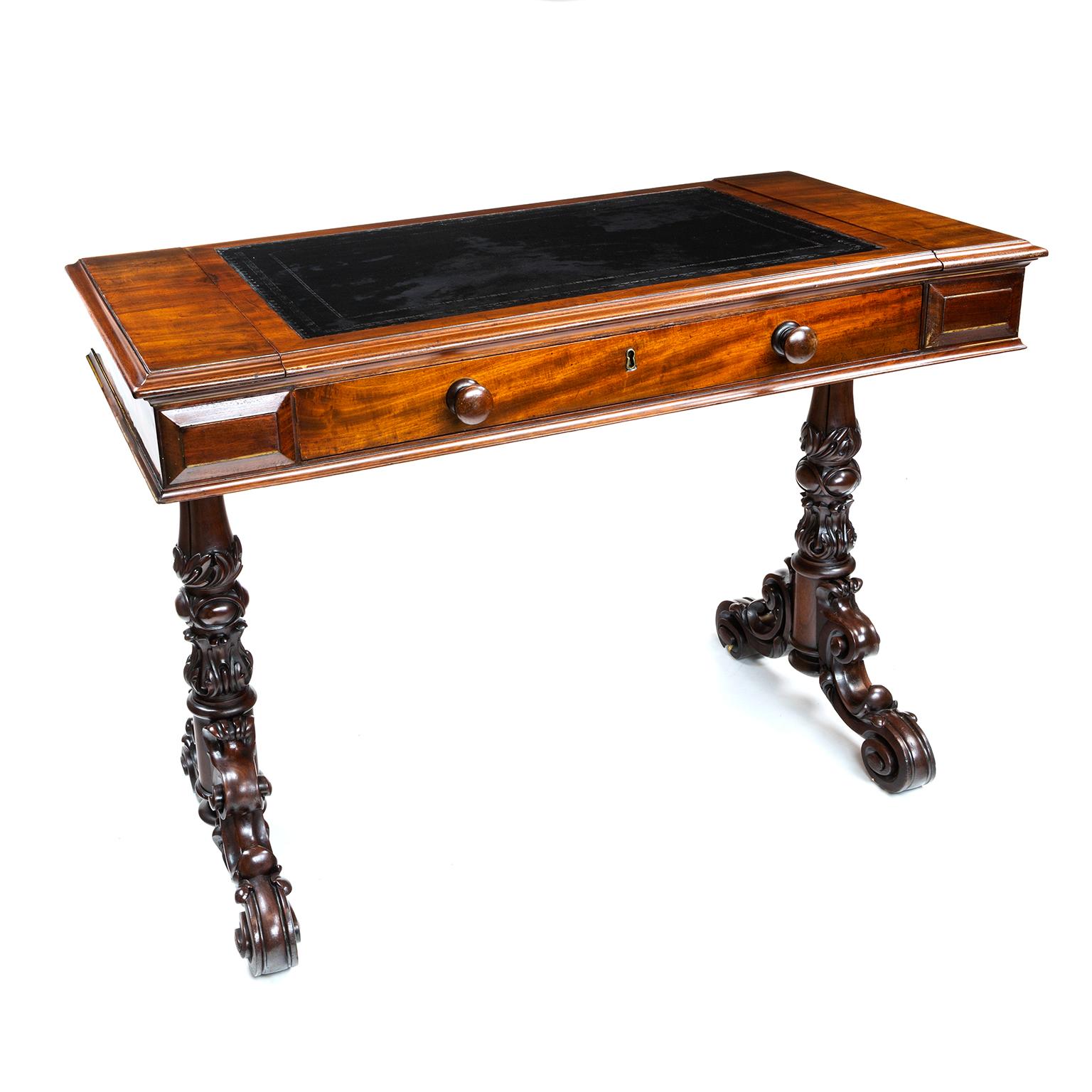Victorian Fine Quality Writing Desk in the Manner of Johnstone & Jeanes