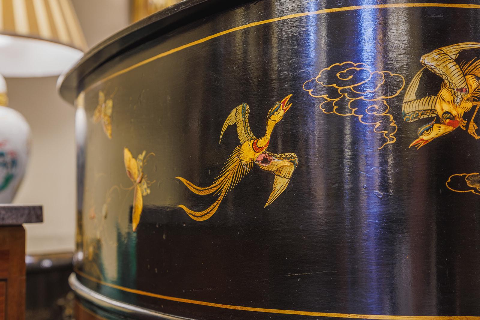 A fine rare 19th c  Steinway grand piano ebonized and Chinoiserie painted scenes For Sale 1