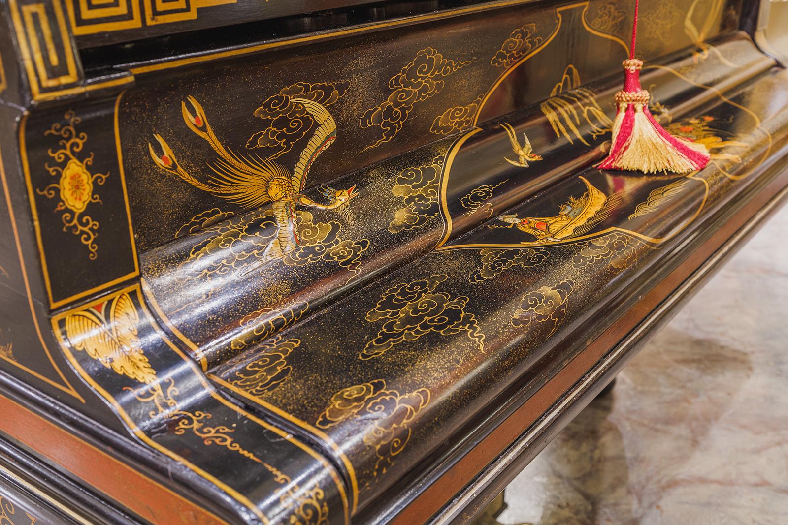 A fine rare 19th c  Steinway grand piano ebonized and Chinoiserie painted scenes For Sale 4