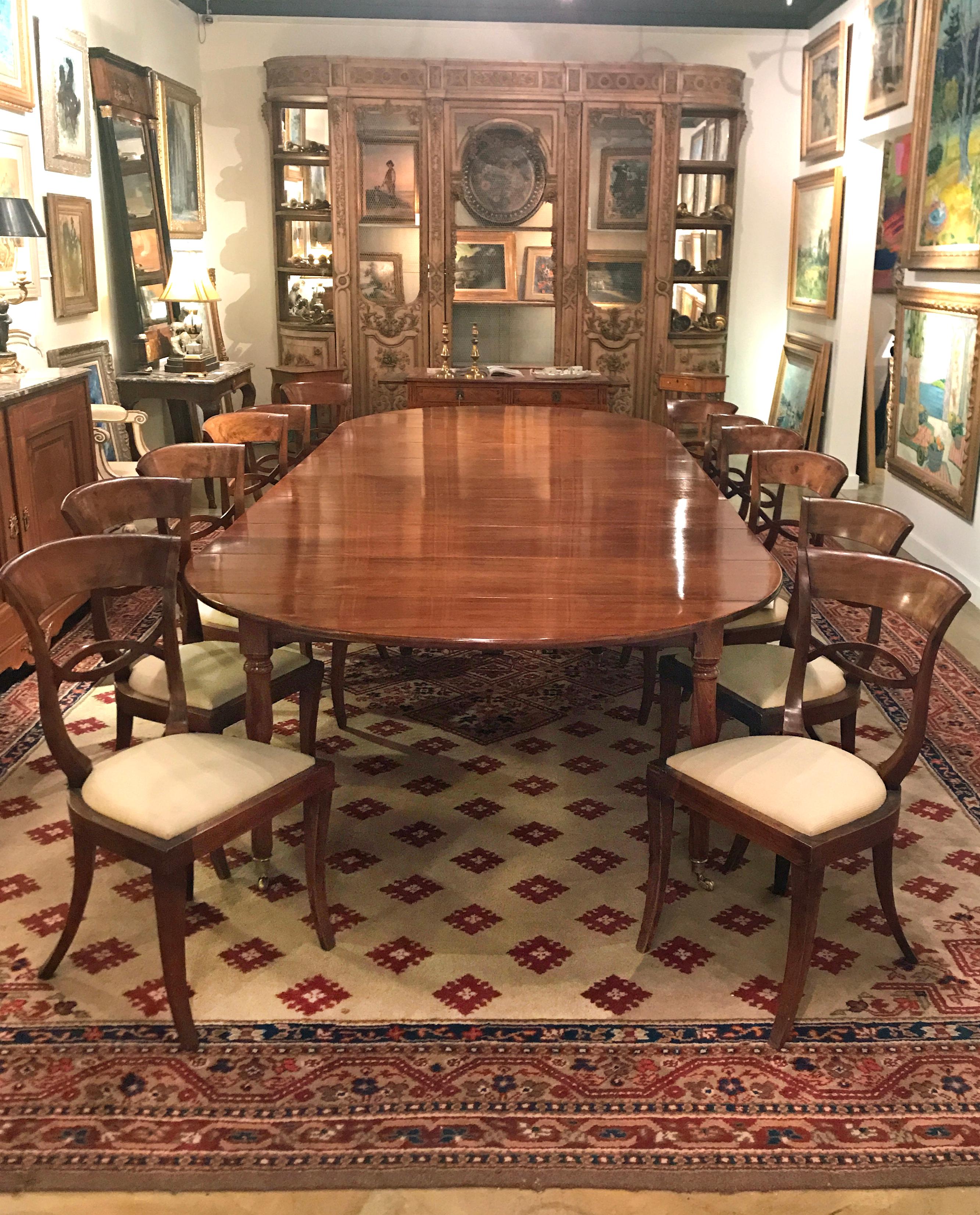 A Fine & Rare Louis XVI Mahogany Dining Table by Claude Messier, 18th Century For Sale 3