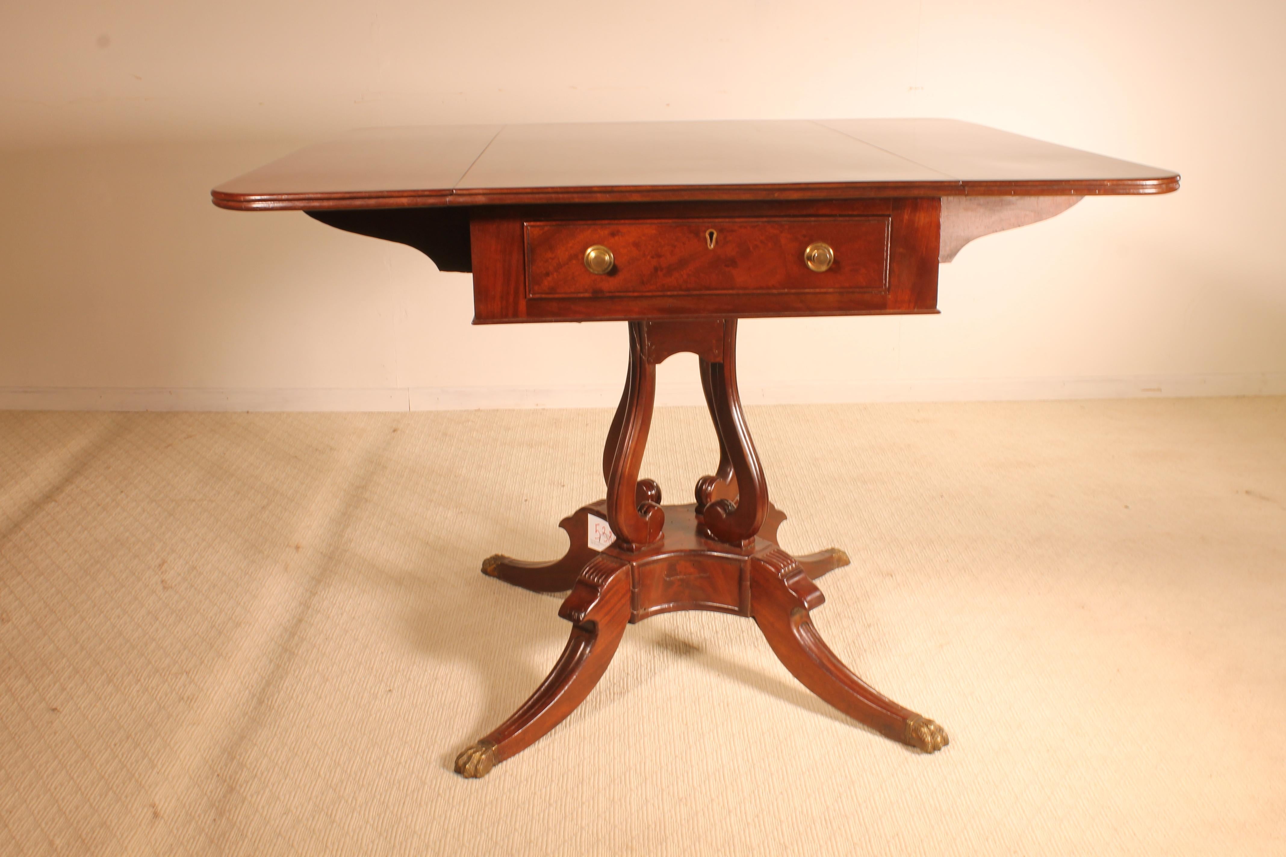 Regency-Trommeltisch oder Kartentisch aus Mahagoni im Regency-Stil (19. Jahrhundert) im Angebot