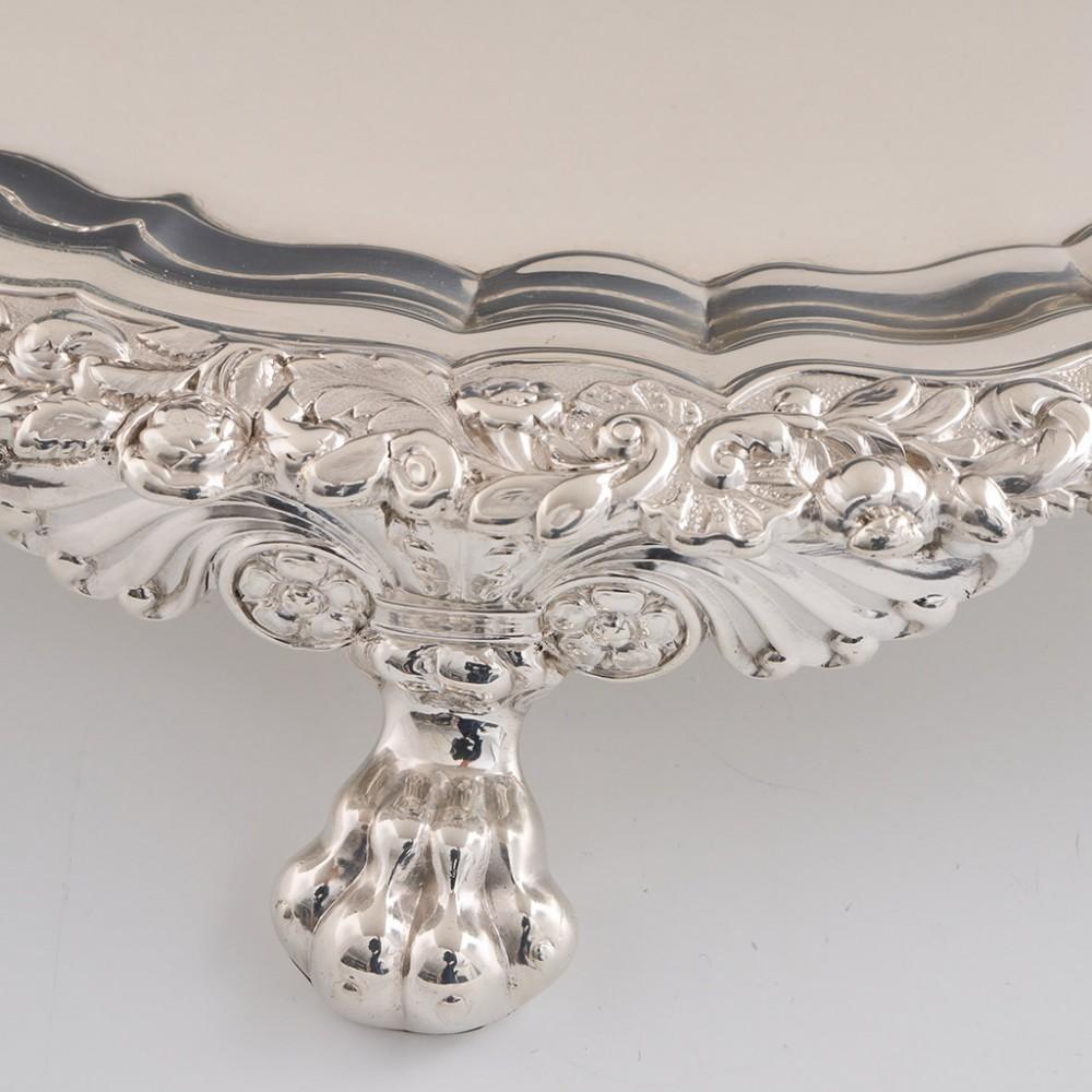 A Fine Regency Sterling Silver Salver London, 1820 For Sale 1