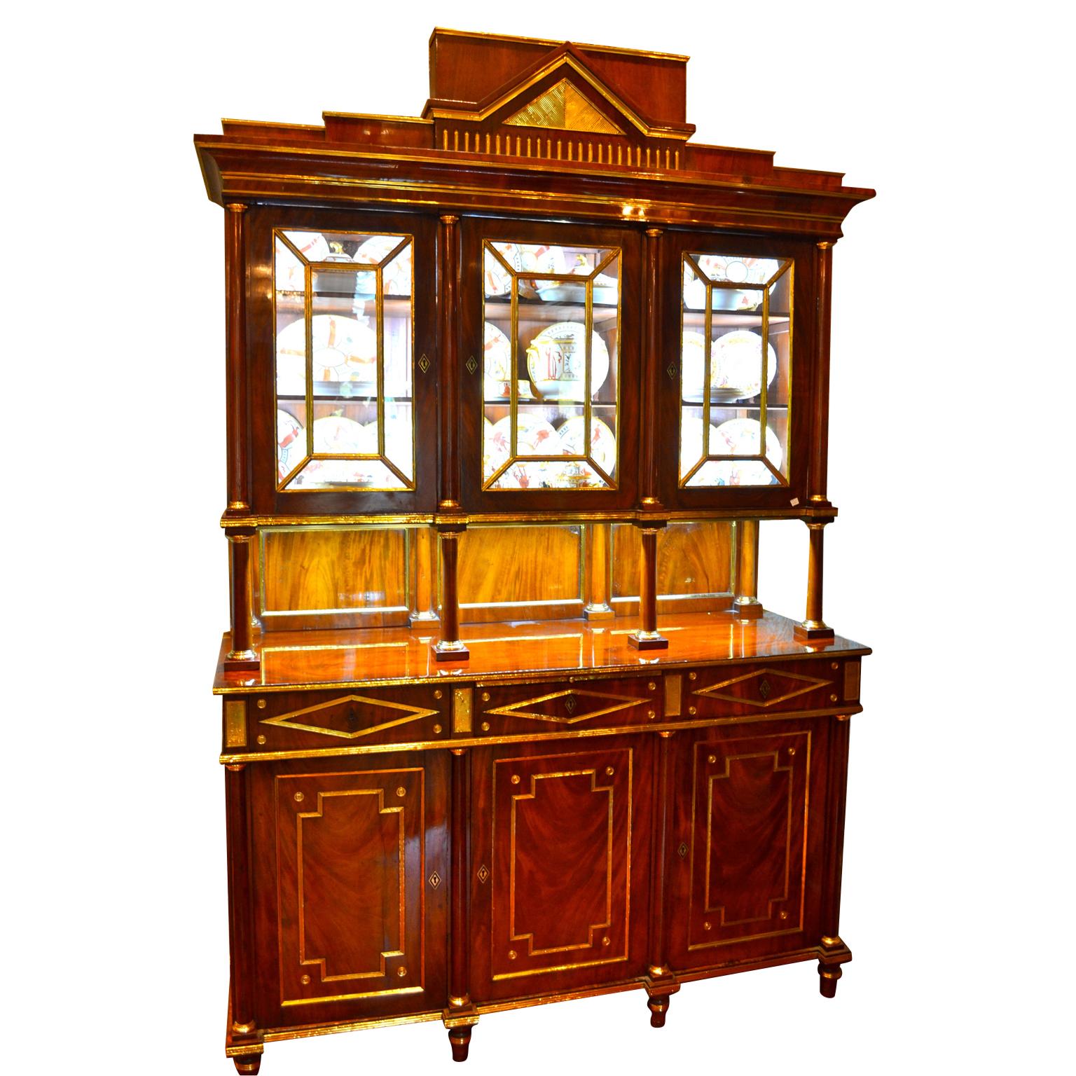 Hand-Crafted 18th Century Imperial Russian Gilt Bronze, Brass and Mahogany Display Cabinet For Sale