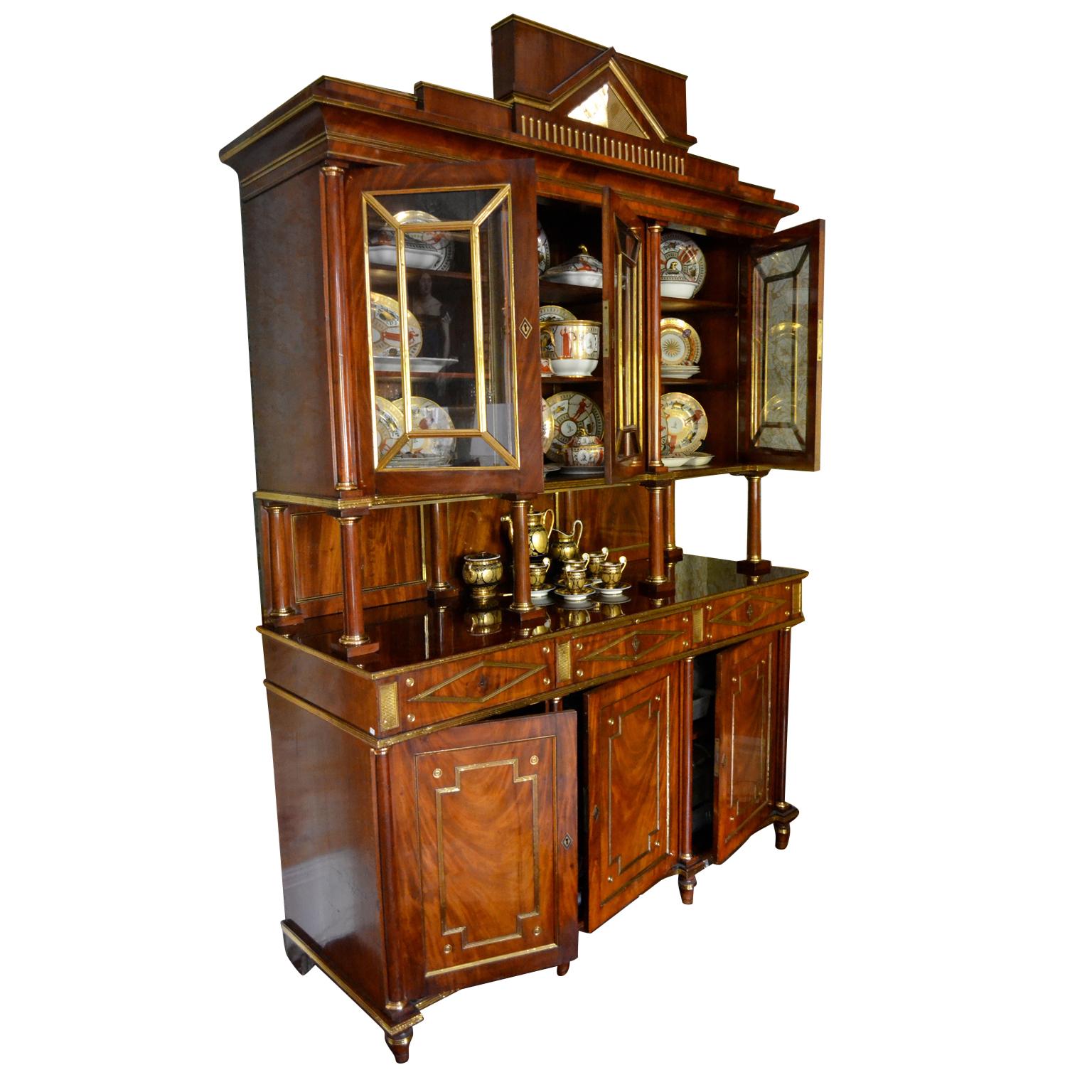 18th Century Imperial Russian Gilt Bronze, Brass and Mahogany Display Cabinet For Sale 1
