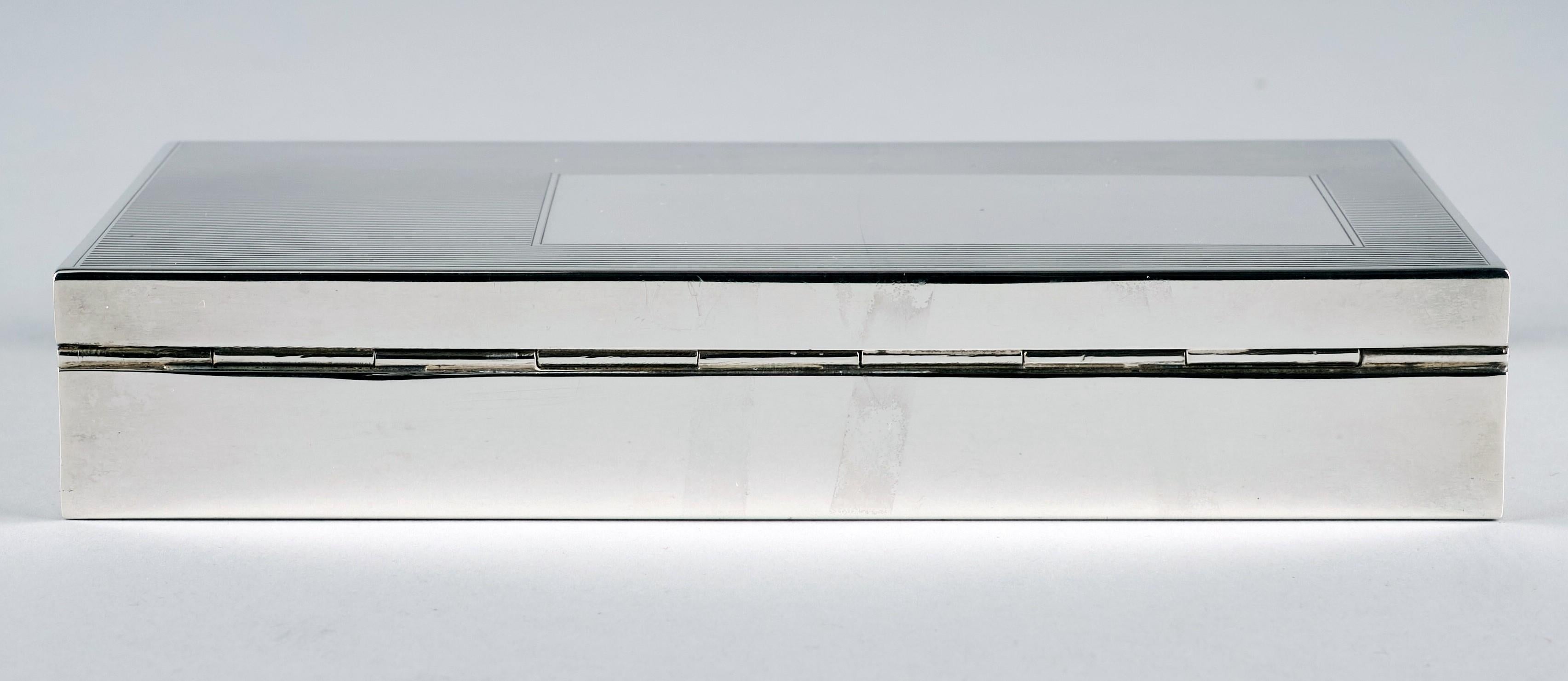 A Fine Sterling Silver Table-Top Cigarette / Cigar Box by Birks, Dated 1963 1