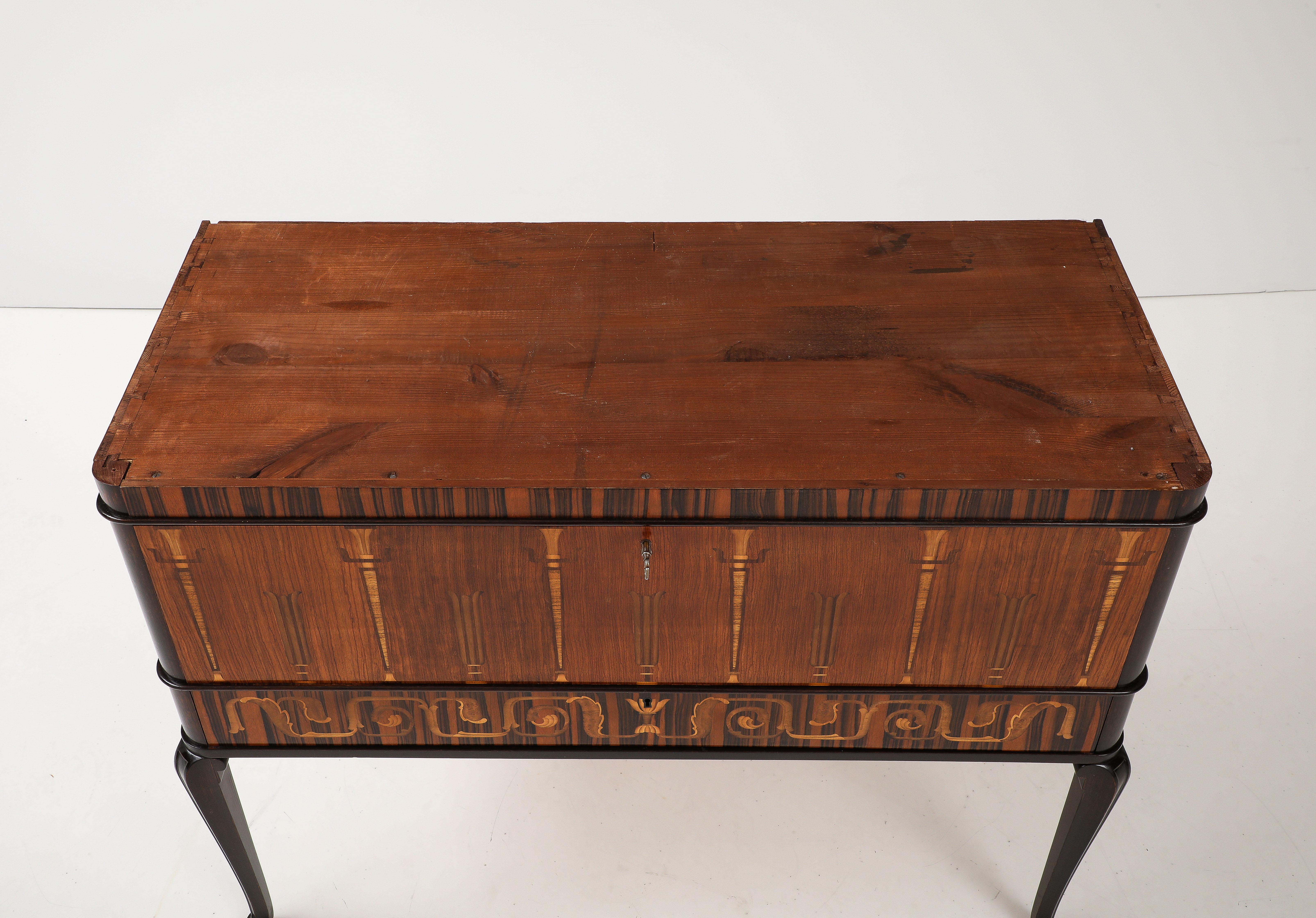 A Fine Swedish Grace Commode, Circa 1930s 9