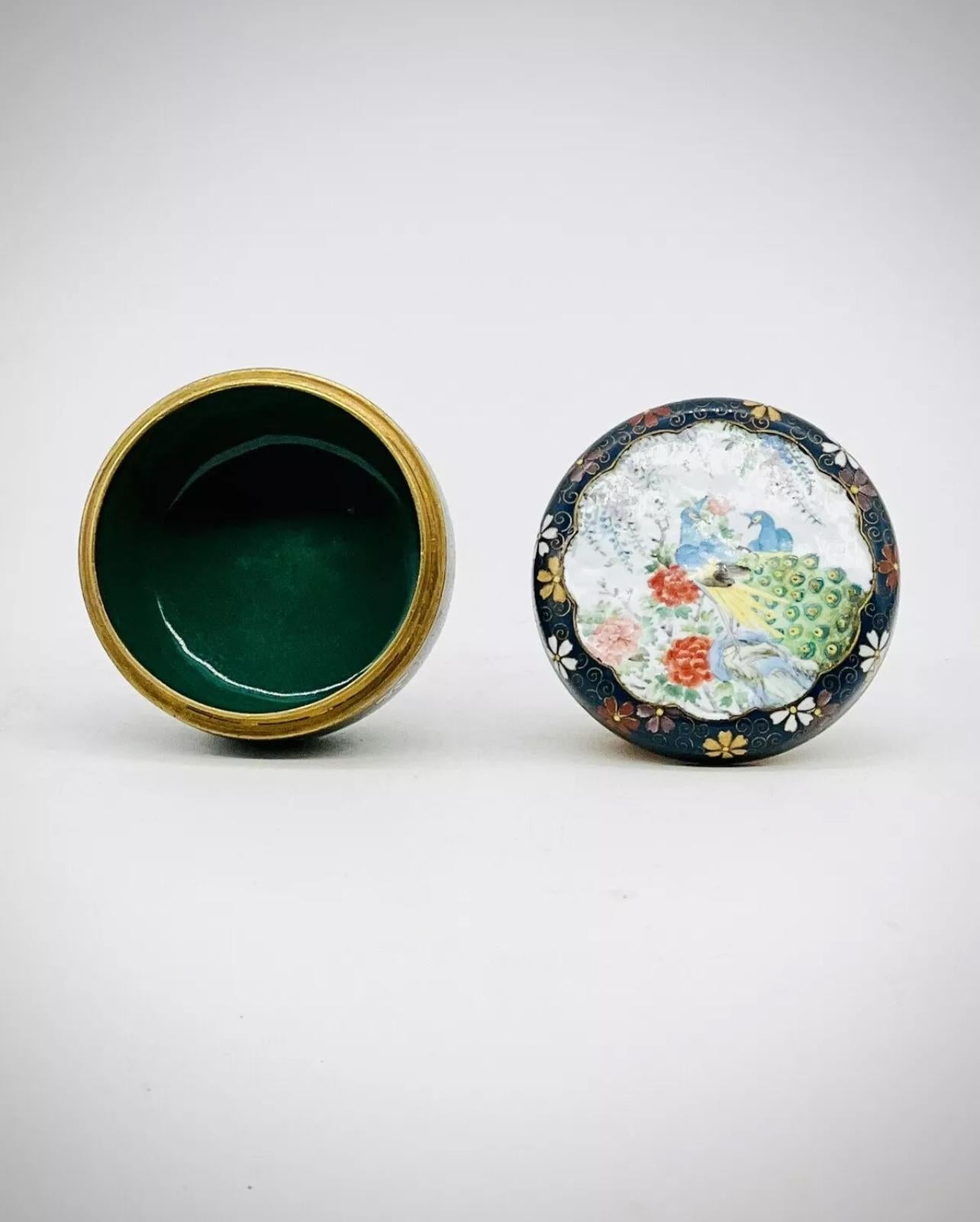 Fina e inusual caja y tapa japonesas antiguas de esmalte cloisonné Kogo de Inaba en venta 9