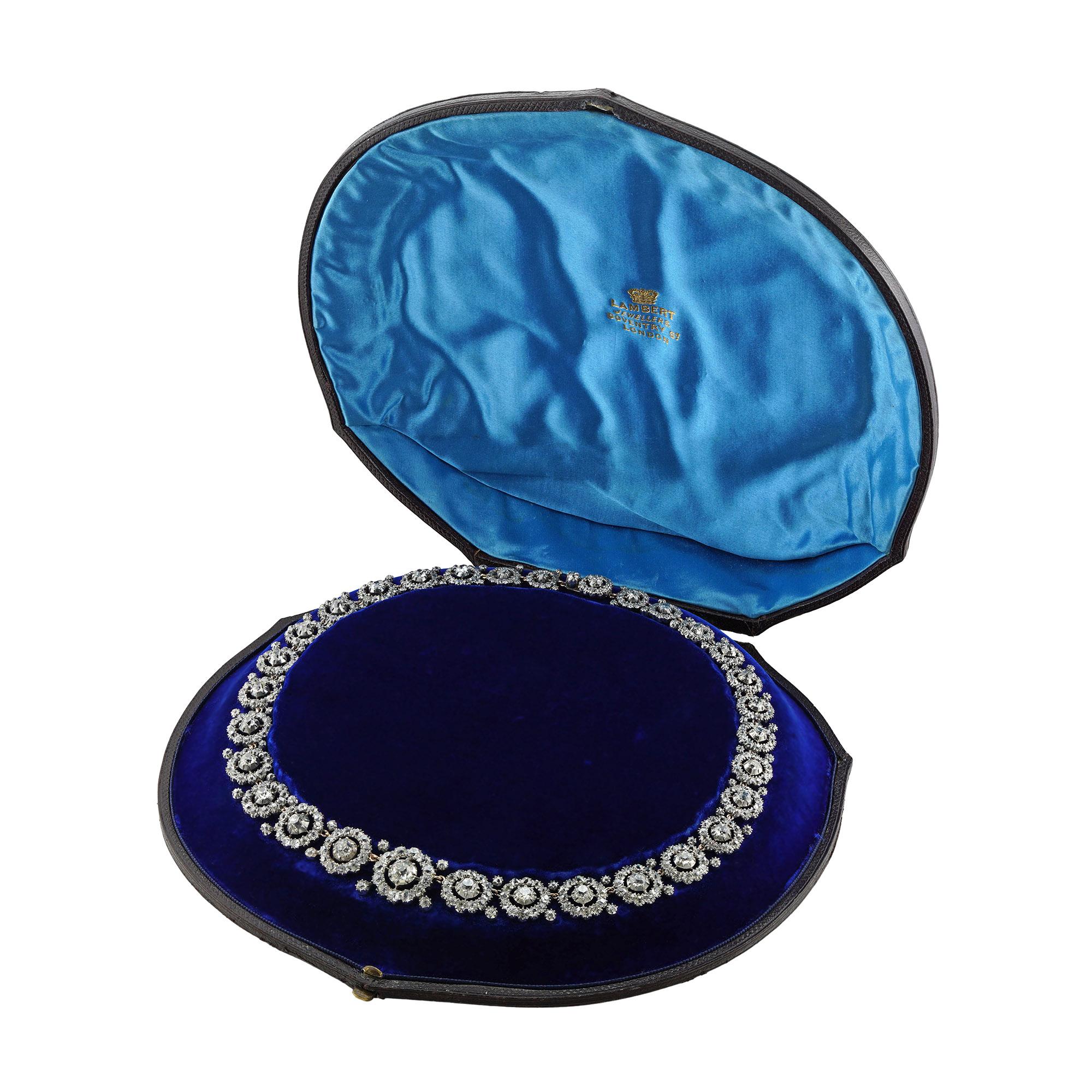 Un fino collar victoriano de diamantes en racimo Talla antigua en venta