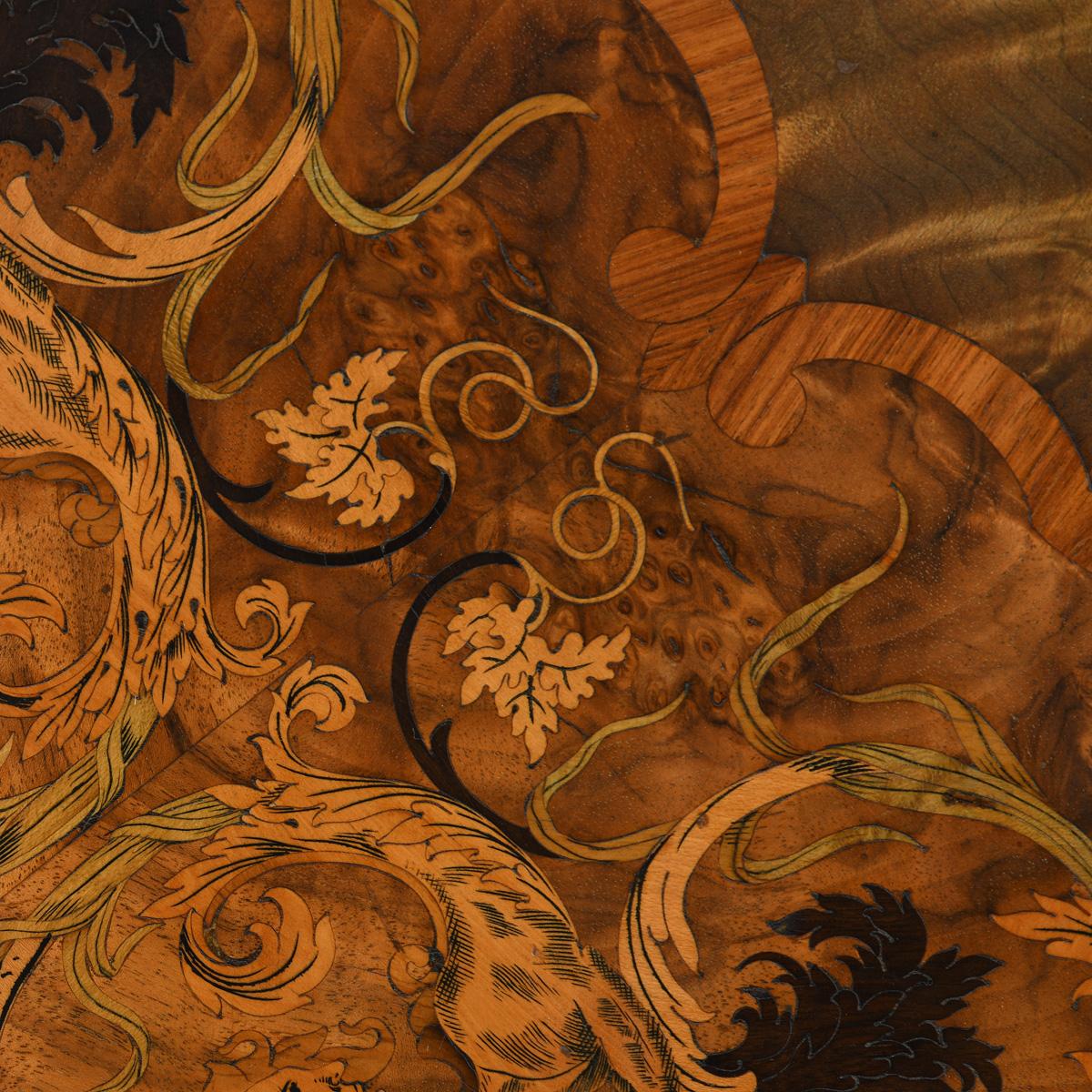 Table centrale victorienne en marqueterie attribuée à Baldos & Co. & H. H. Baldo en vente 1