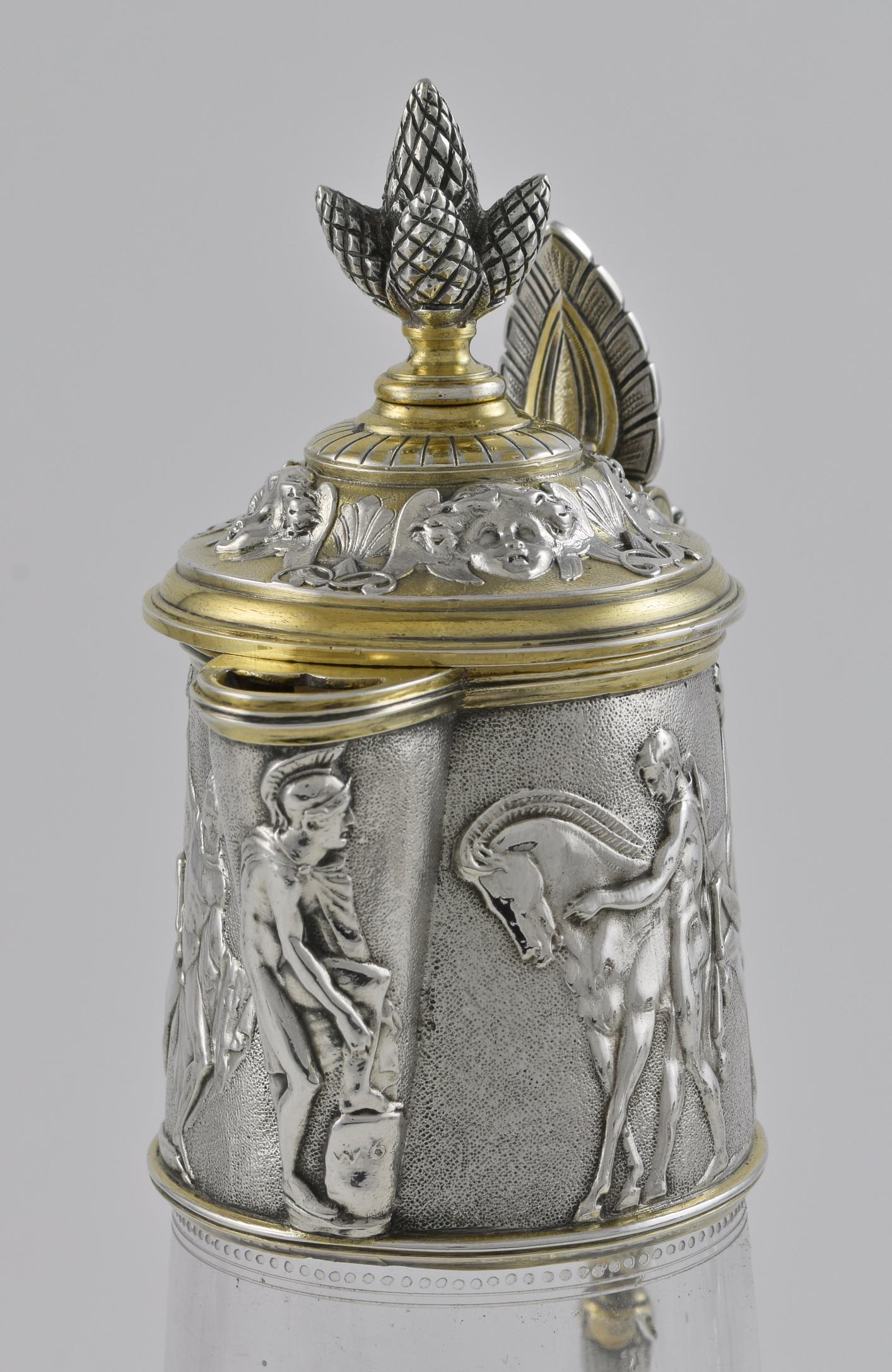 A Fine Victorian Parcel-Gilt Silver Mounted Acid-Etched Glass Claret Jug For Sale 3