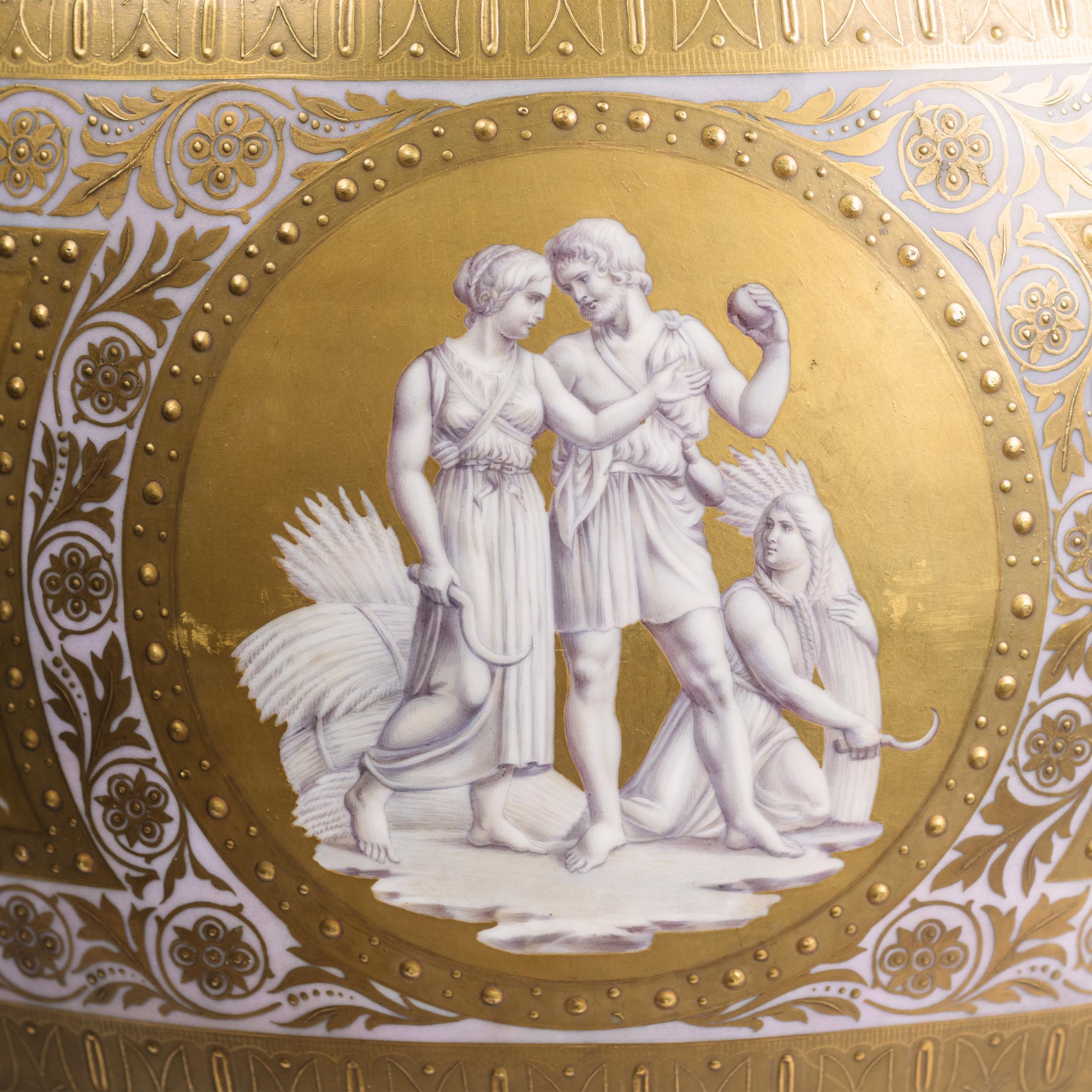 XIXe siècle Vase et couvercle en porcelaine de style viennois de Fischer & Mieg, Pirkenhammer en vente