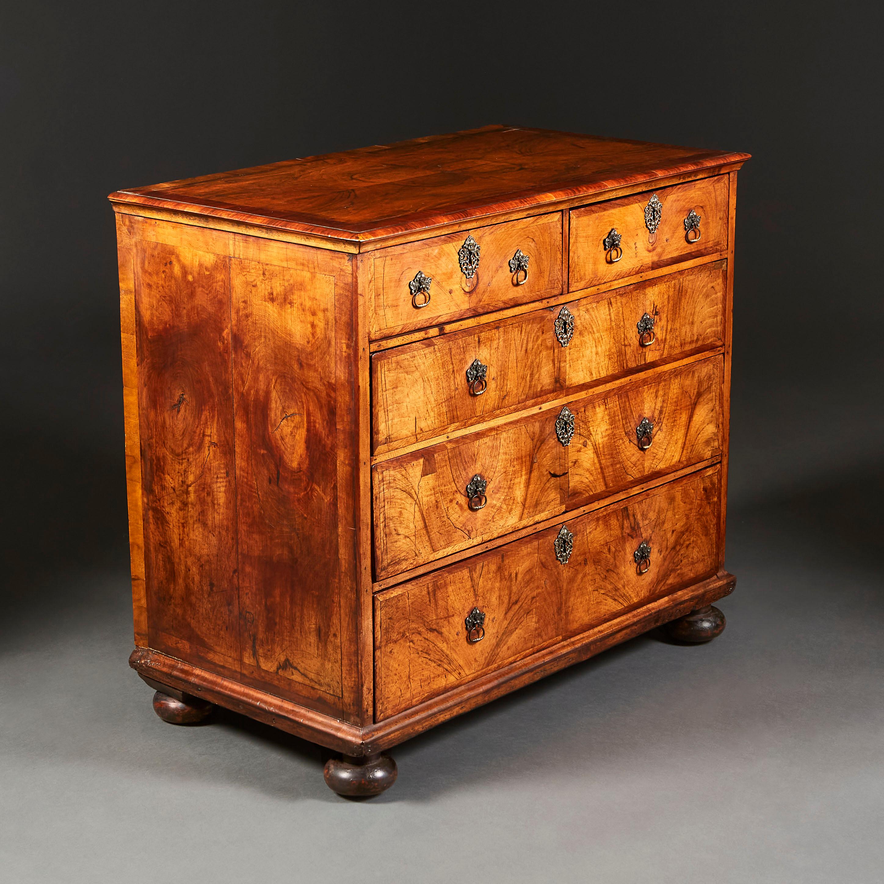 Fine WIlliam and Mary Chest of Drawers In Good Condition In London, GB