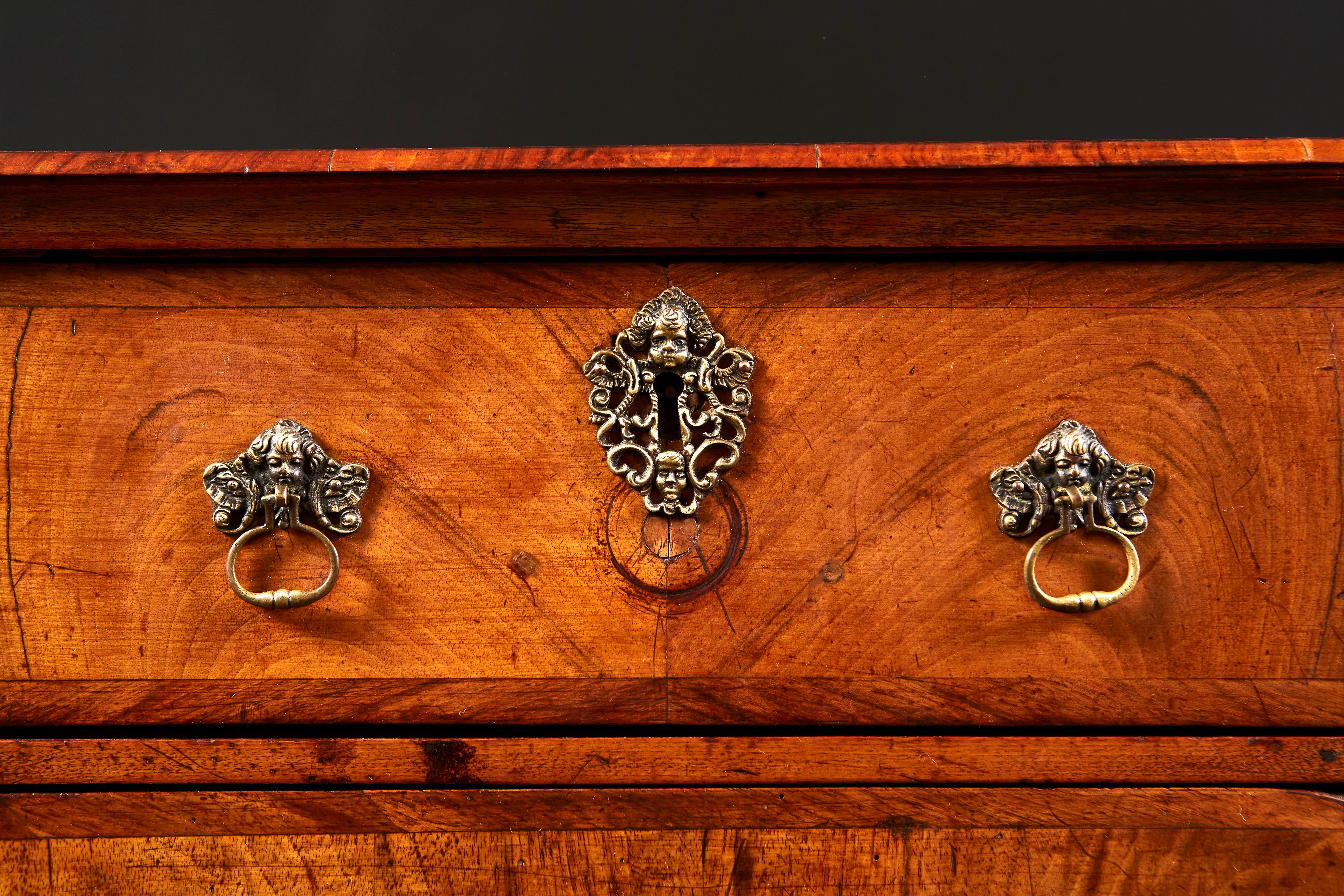 Late 17th Century Fine WIlliam and Mary Chest of Drawers