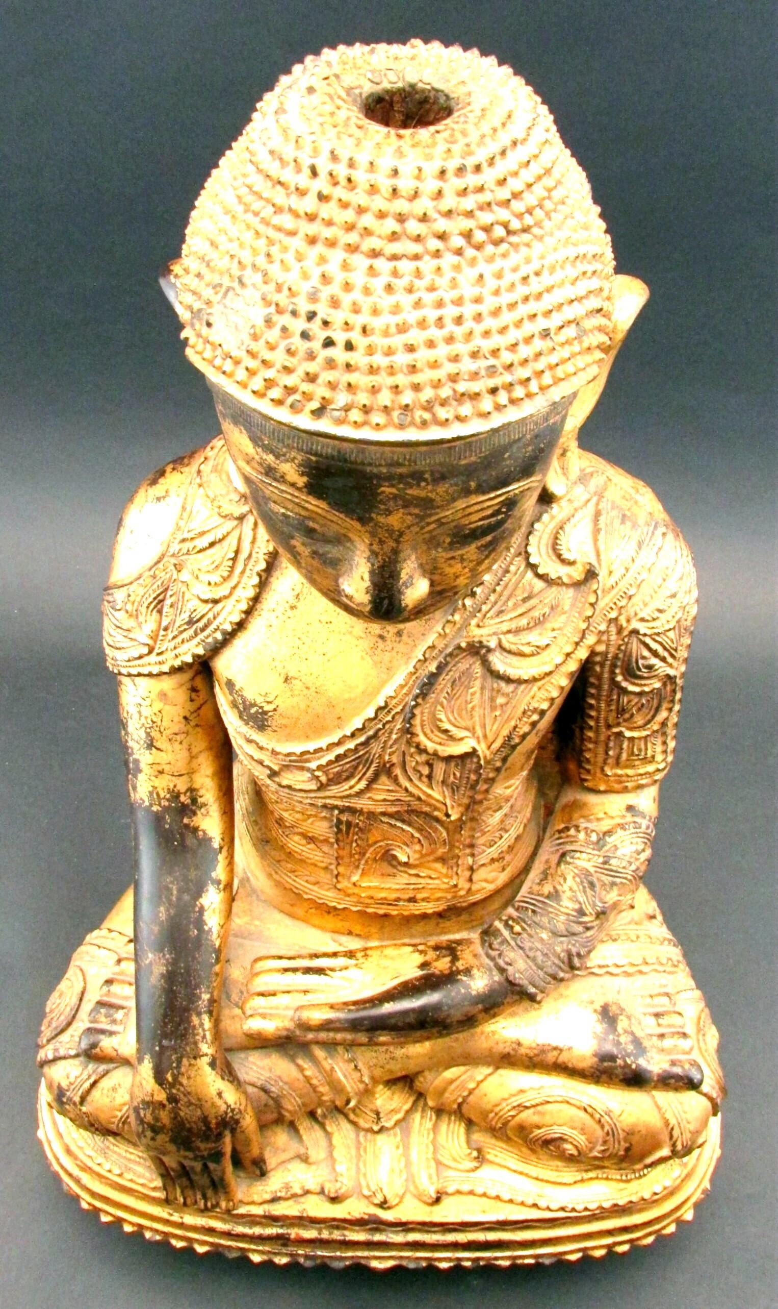 Exceptionnel bouddha de style Shan en bois doré sculpté et laqué noir, vers 1890 en vente 2