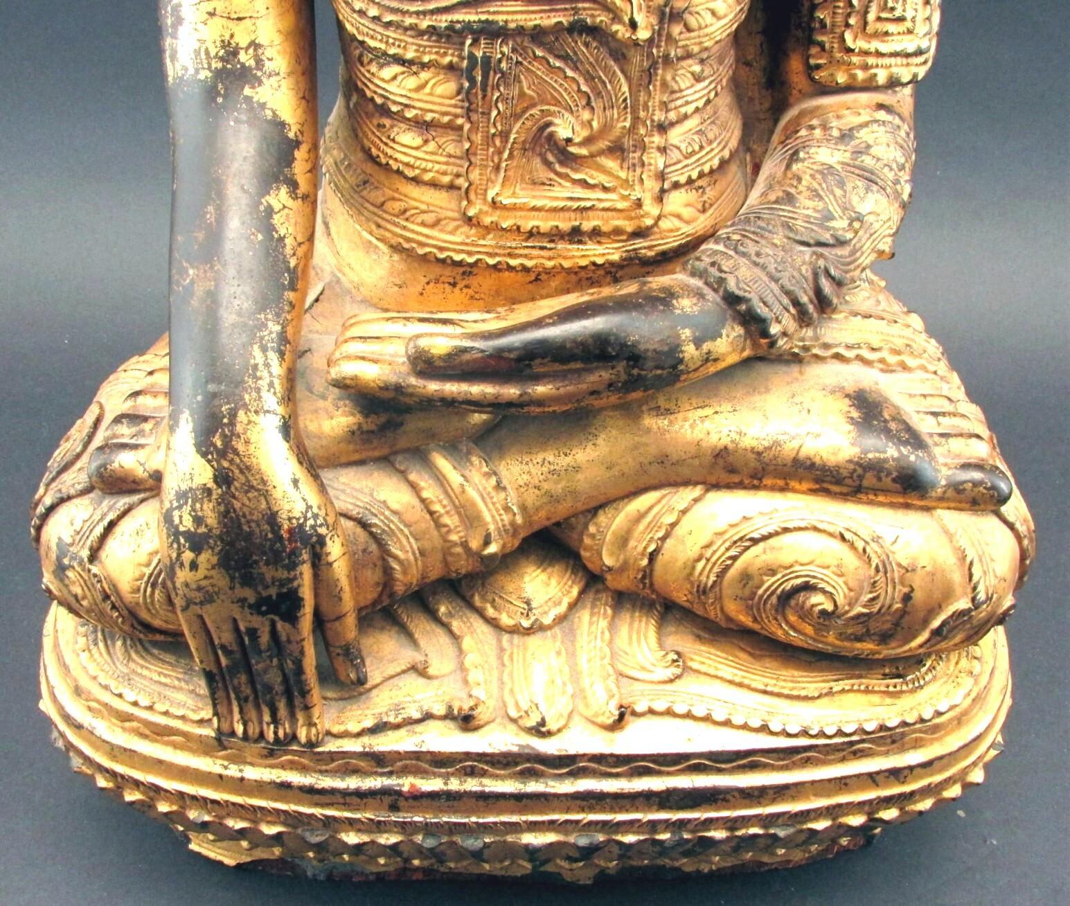 Exceptionnel bouddha de style Shan en bois doré sculpté et laqué noir, vers 1890 en vente 1