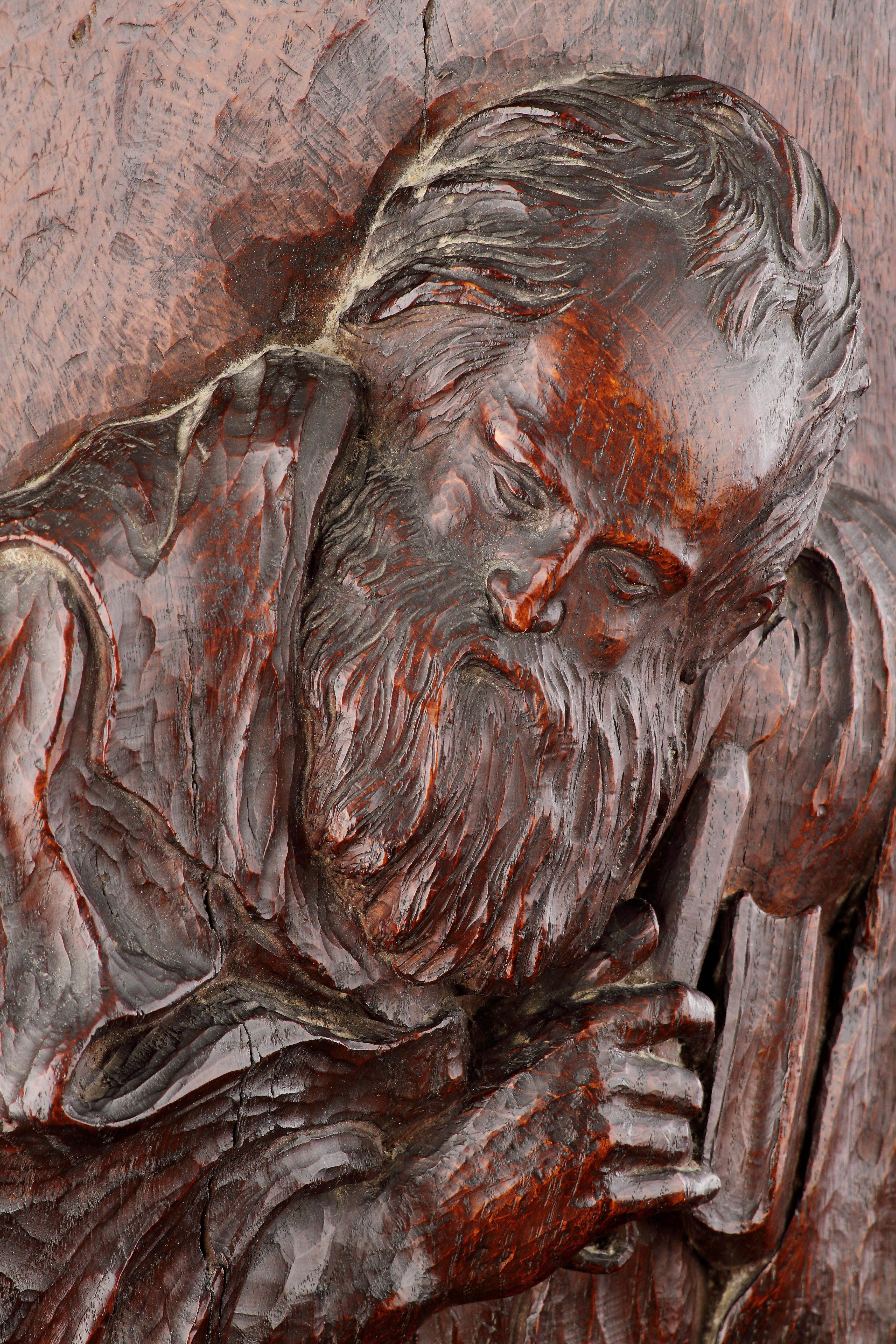 Haut-relief finement sculpté de Saint Jean  Bon état - En vente à London, GB